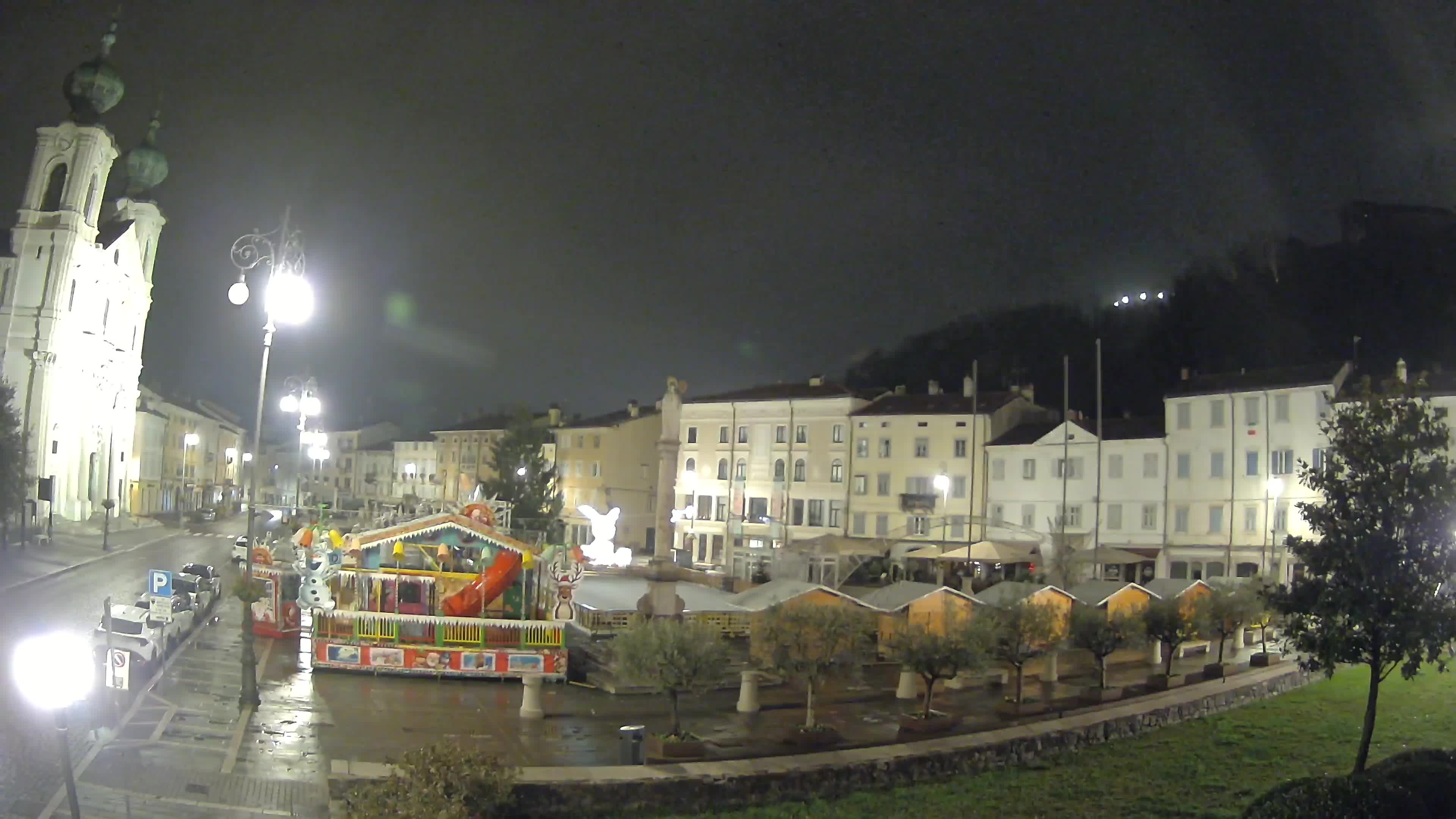 Gorizia Piazza della Vittoria e chiesa di S. Ignazio