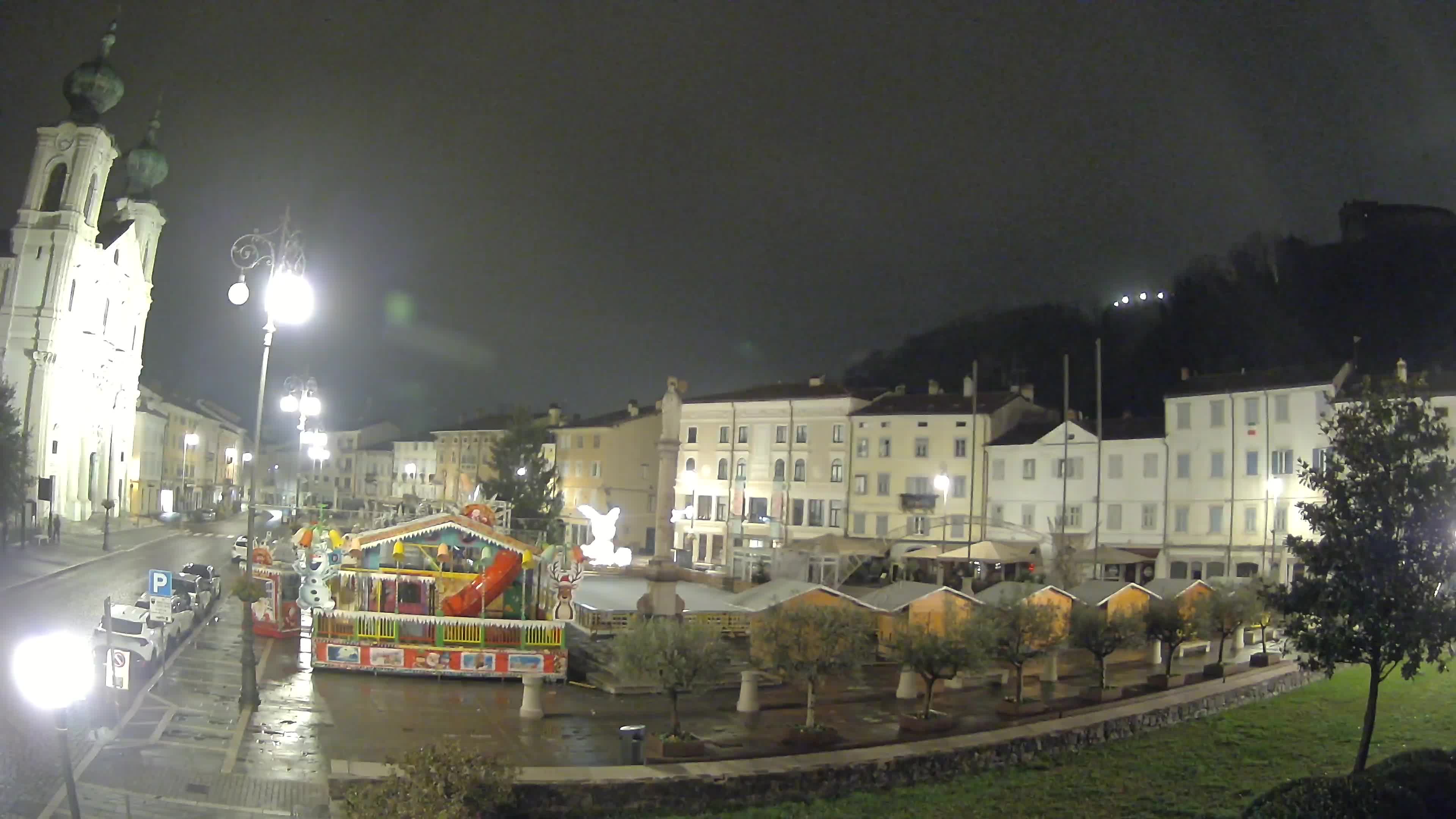 Gorizia Piazza della Vittoria e chiesa di S. Ignazio