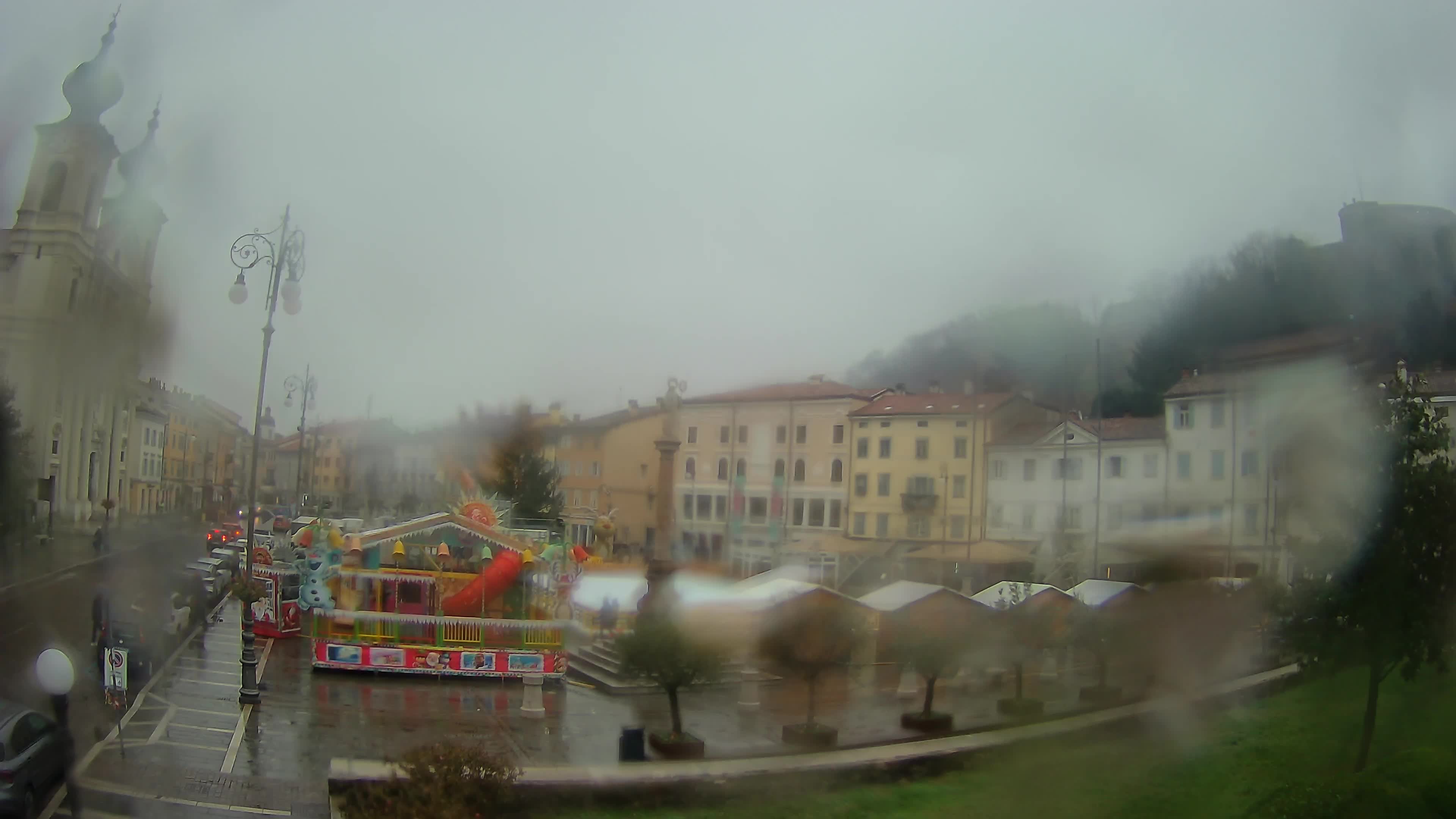 Gorizia Piazza della Vittoria e chiesa di S. Ignazio