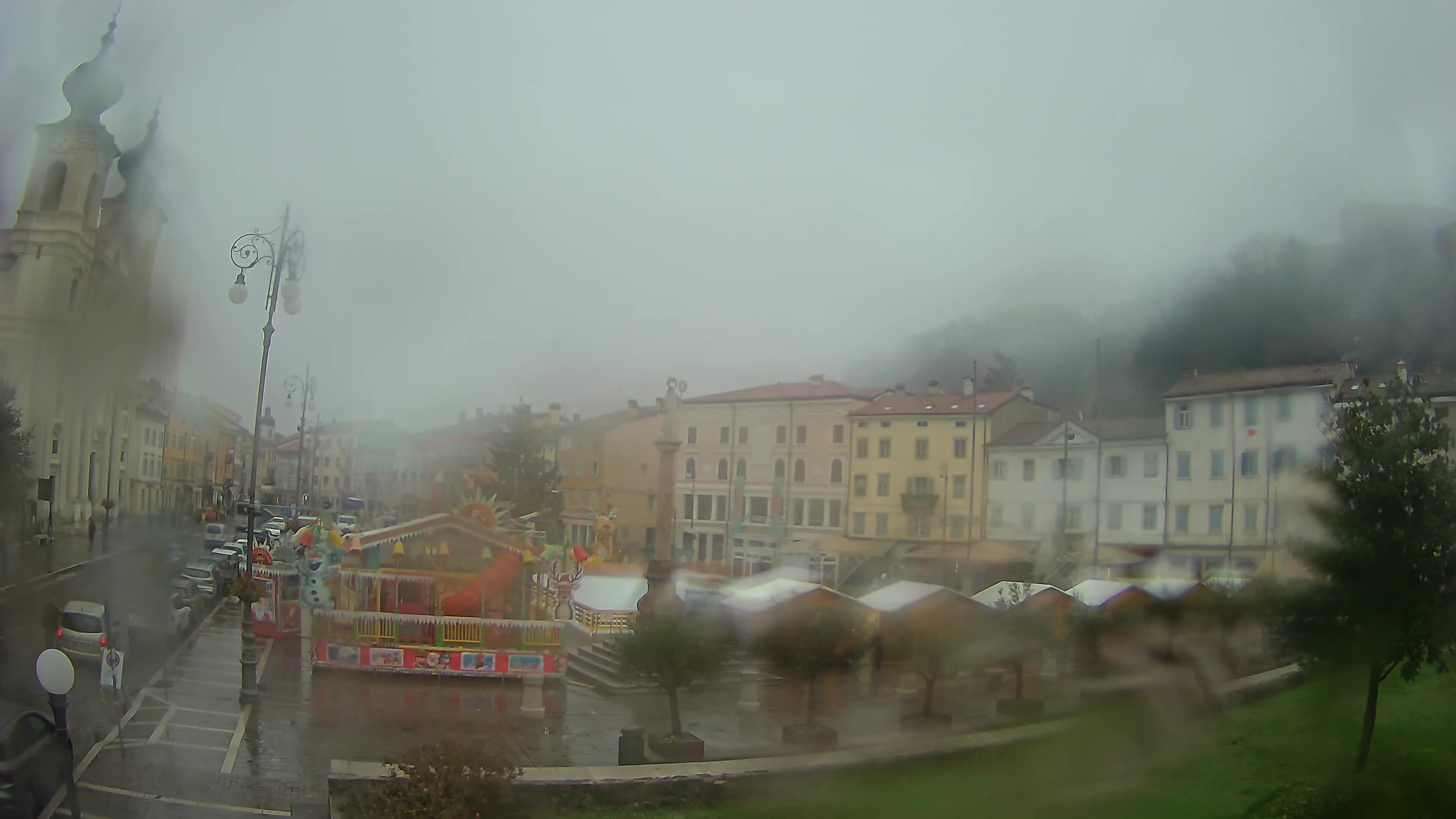 Gorizia Piazza della Vittoria e chiesa di S. Ignazio