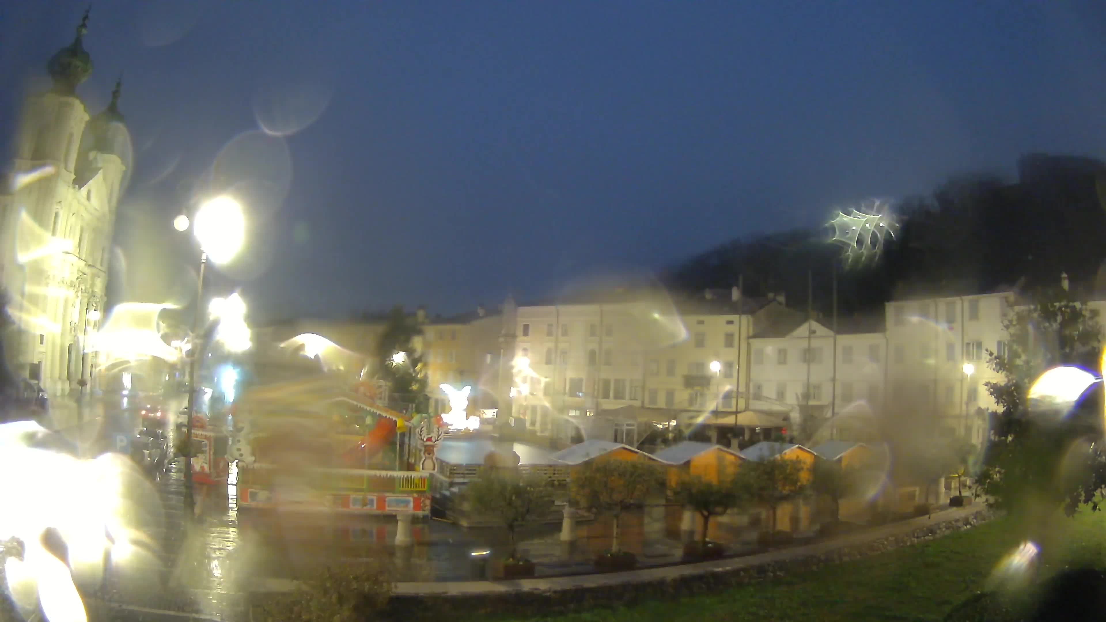 Kamera Gorica Travnik in cerkev sv. Ignacija