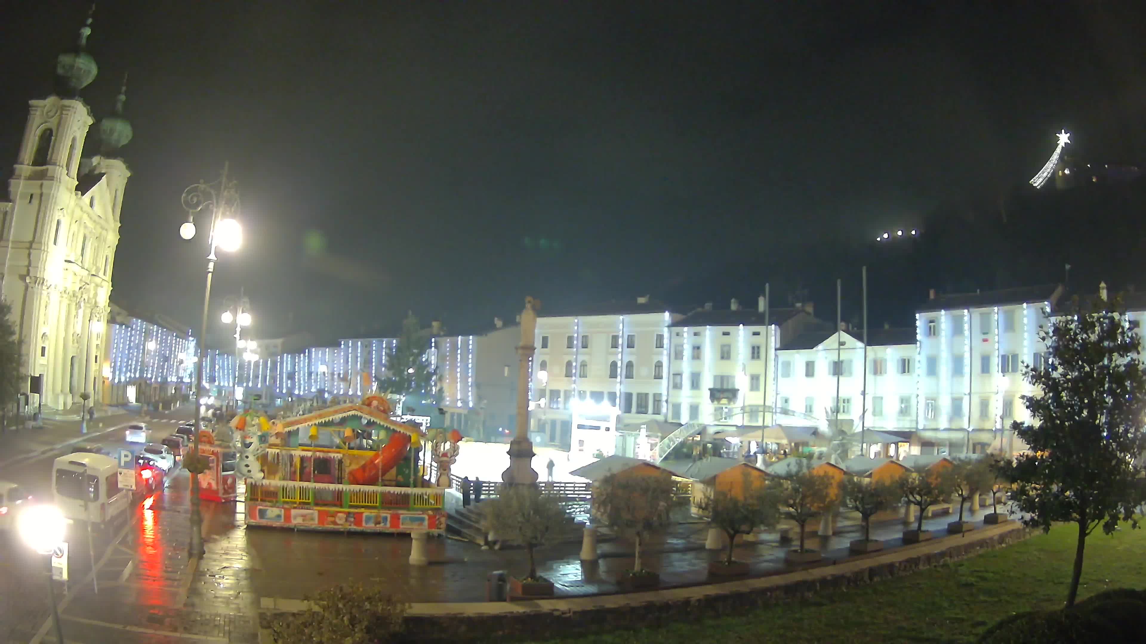 Kamera Gorica Travnik in cerkev sv. Ignacija