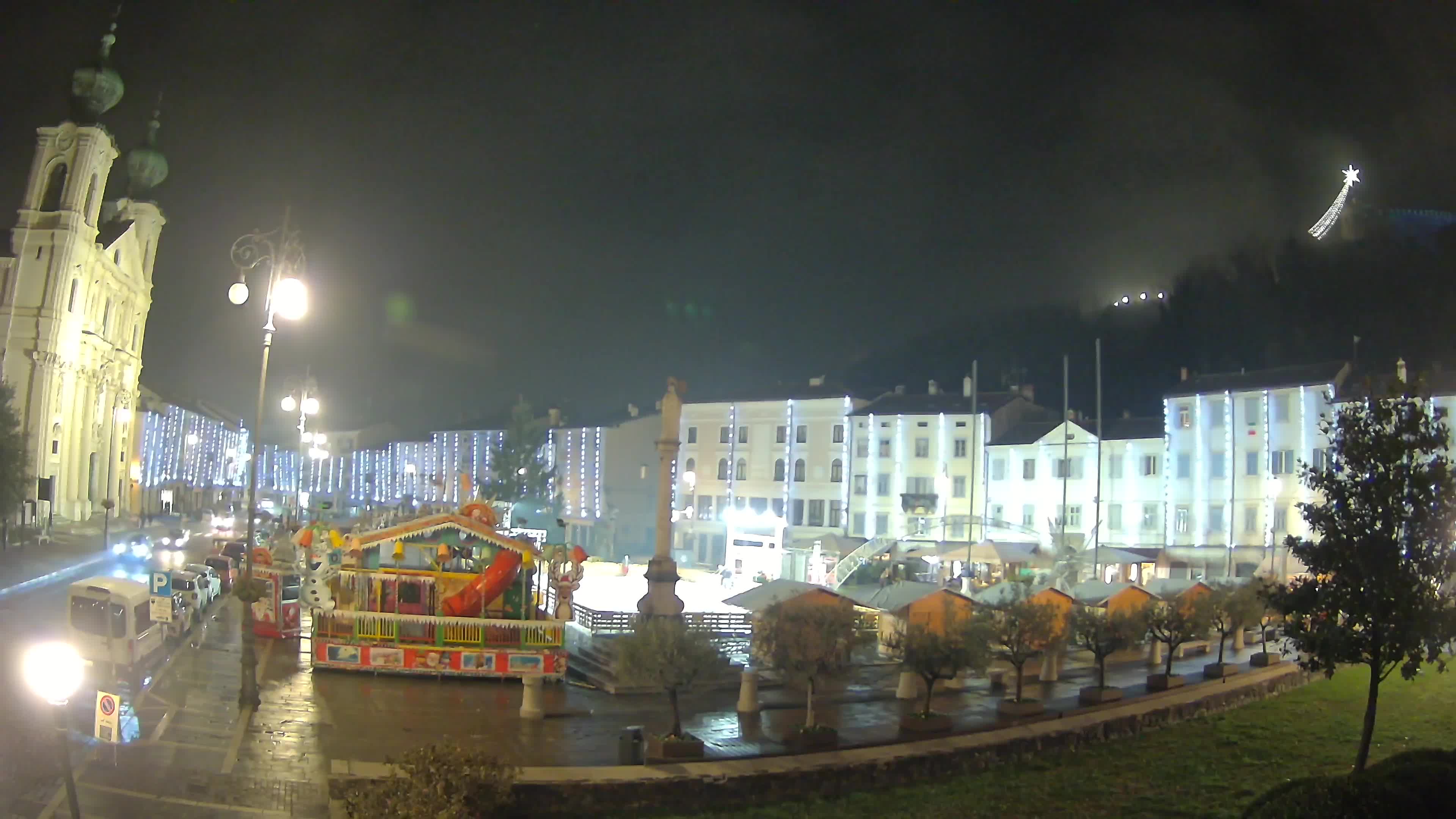 Kamera Gorica Travnik in cerkev sv. Ignacija