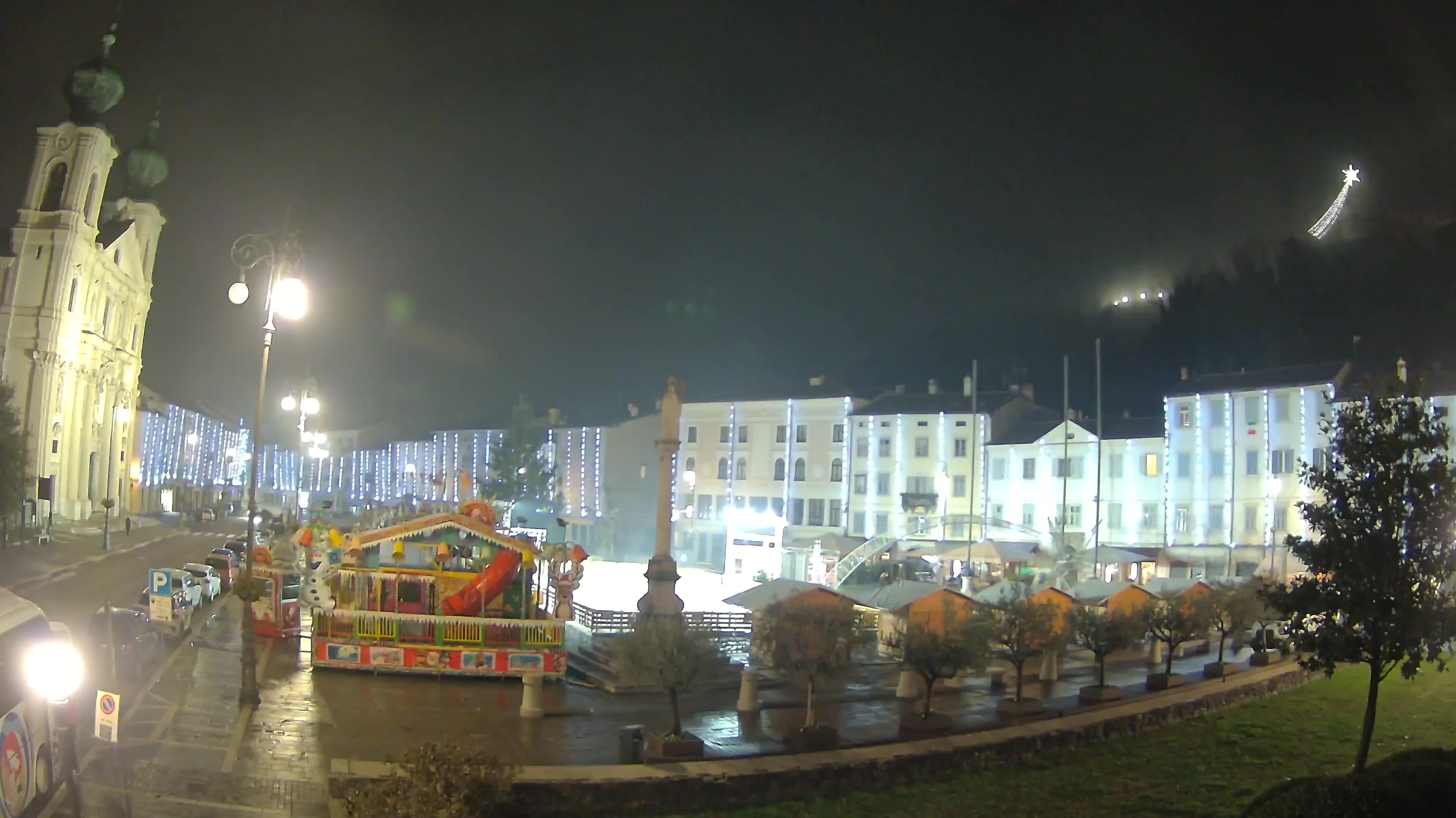 Kamera Gorica Travnik in cerkev sv. Ignacija