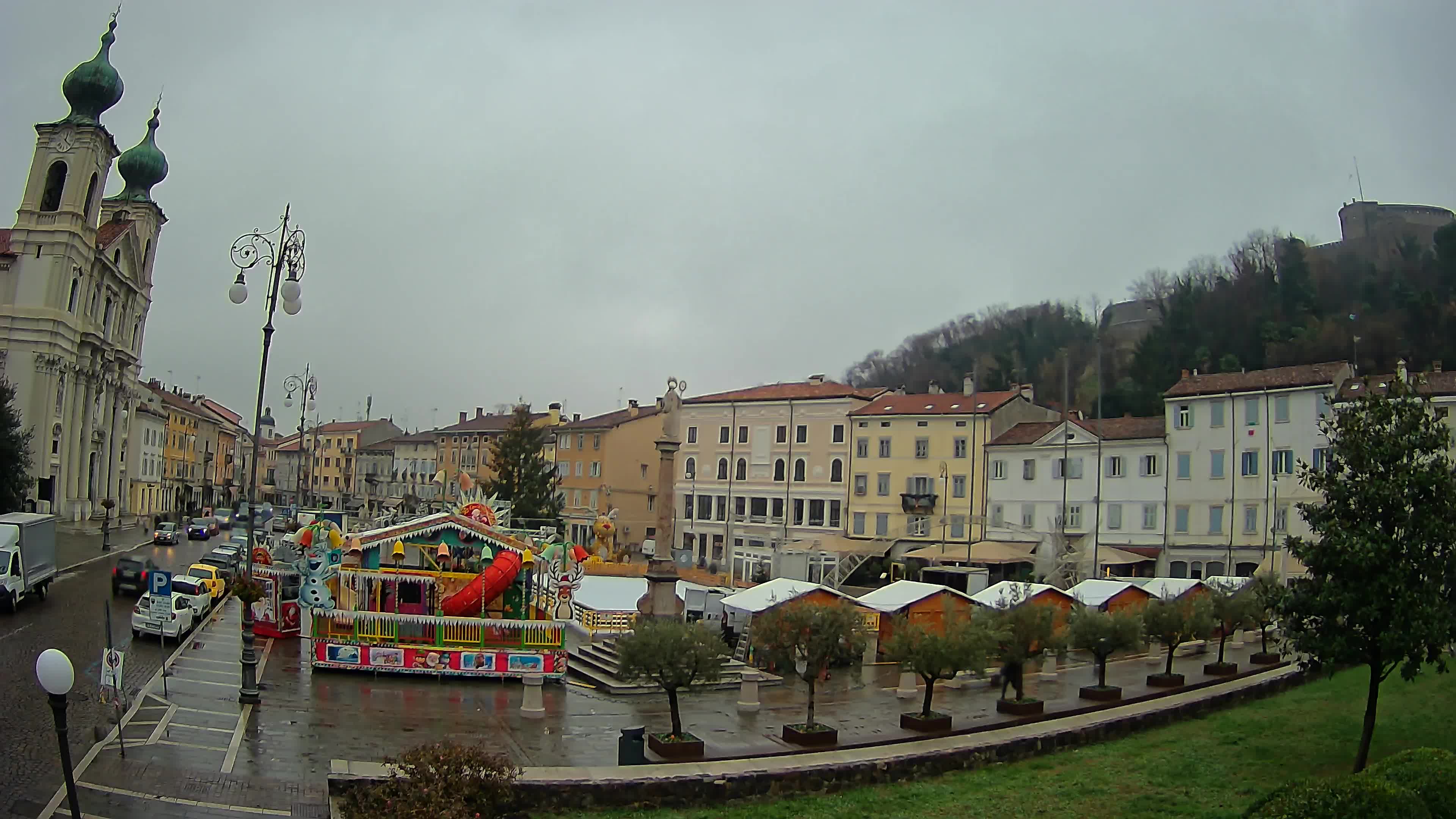 Gorizia – Plaza Vittoria – iglesia de San Pedro. Ignacio