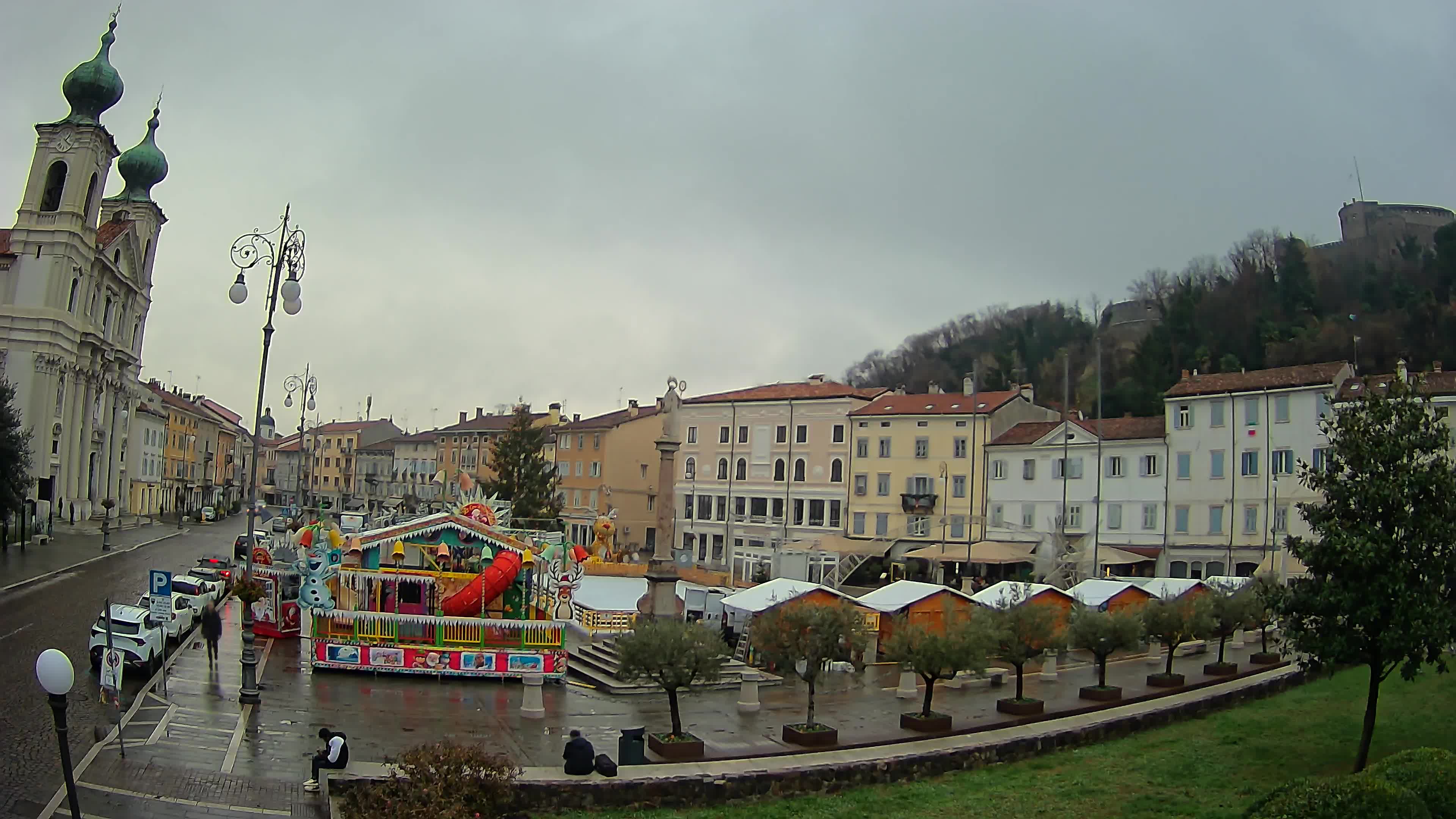 Gorizia Piazza della Vittoria e chiesa di S. Ignazio