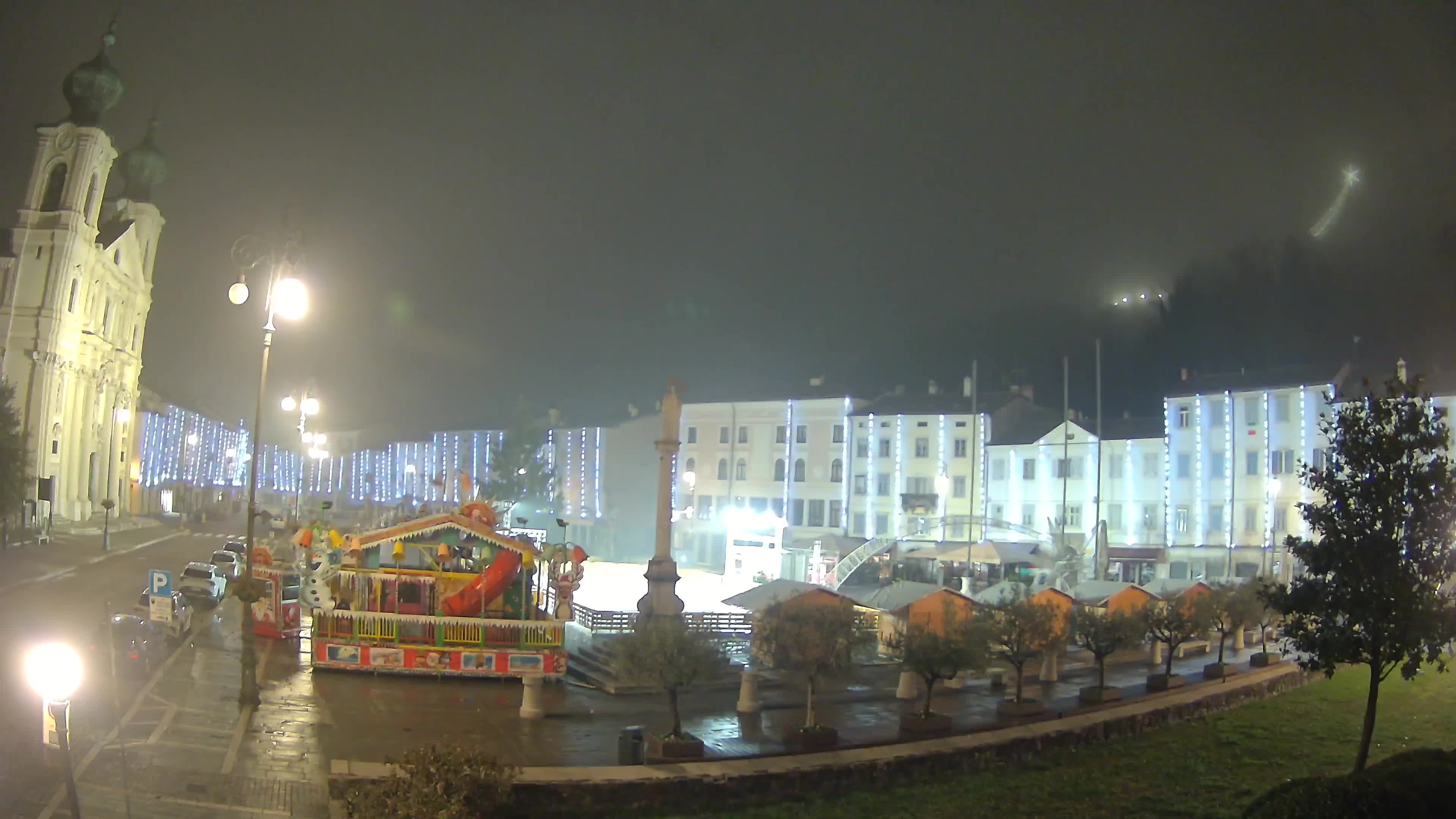 Kamera Gorica Travnik in cerkev sv. Ignacija