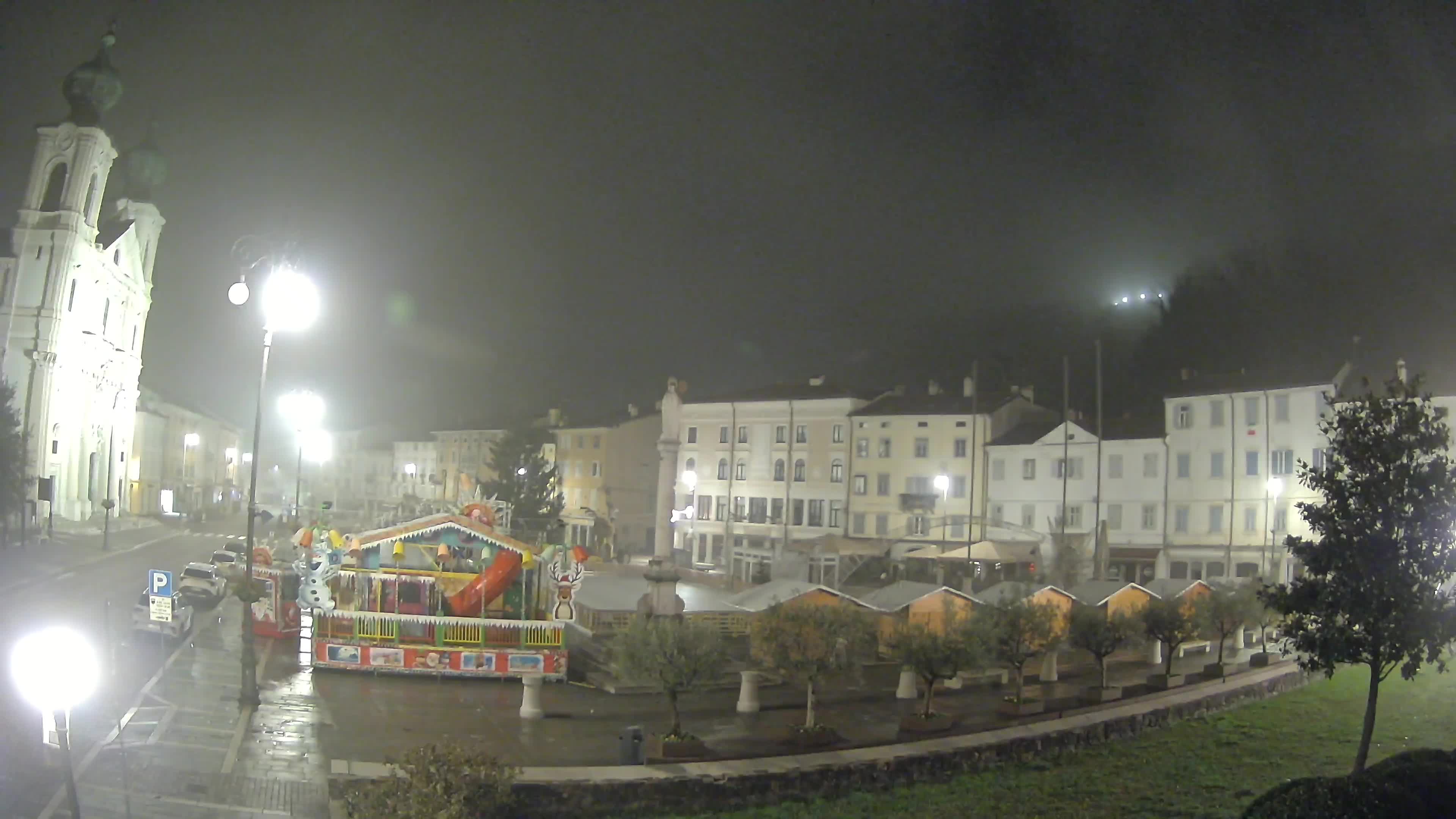 Gorizia Piazza della Vittoria e chiesa di S. Ignazio