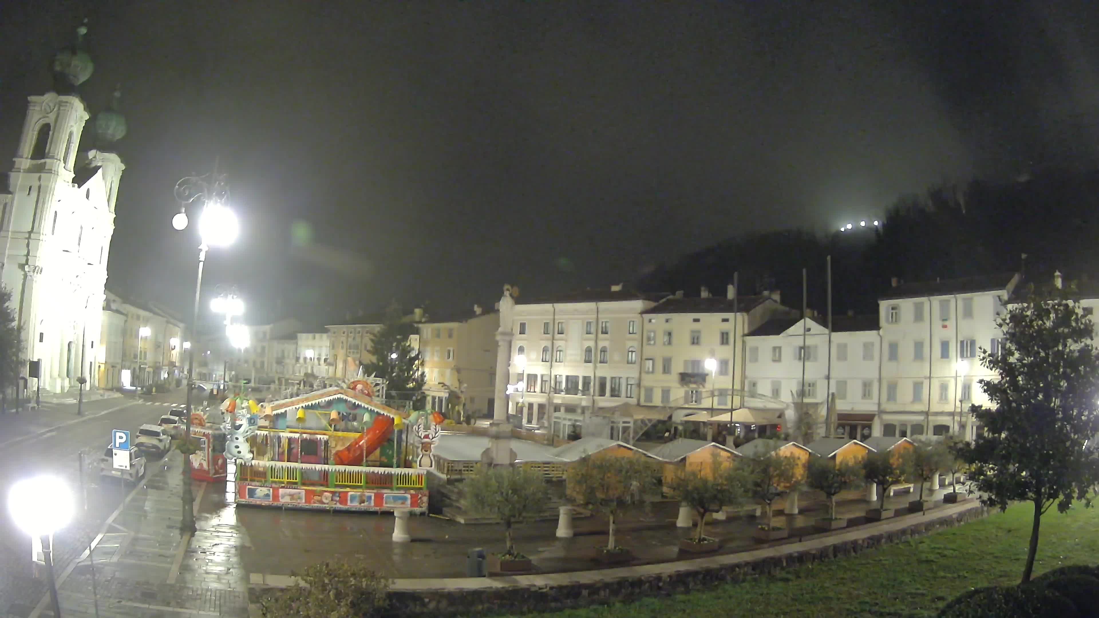 Gorizia Piazza della Vittoria e chiesa di S. Ignazio