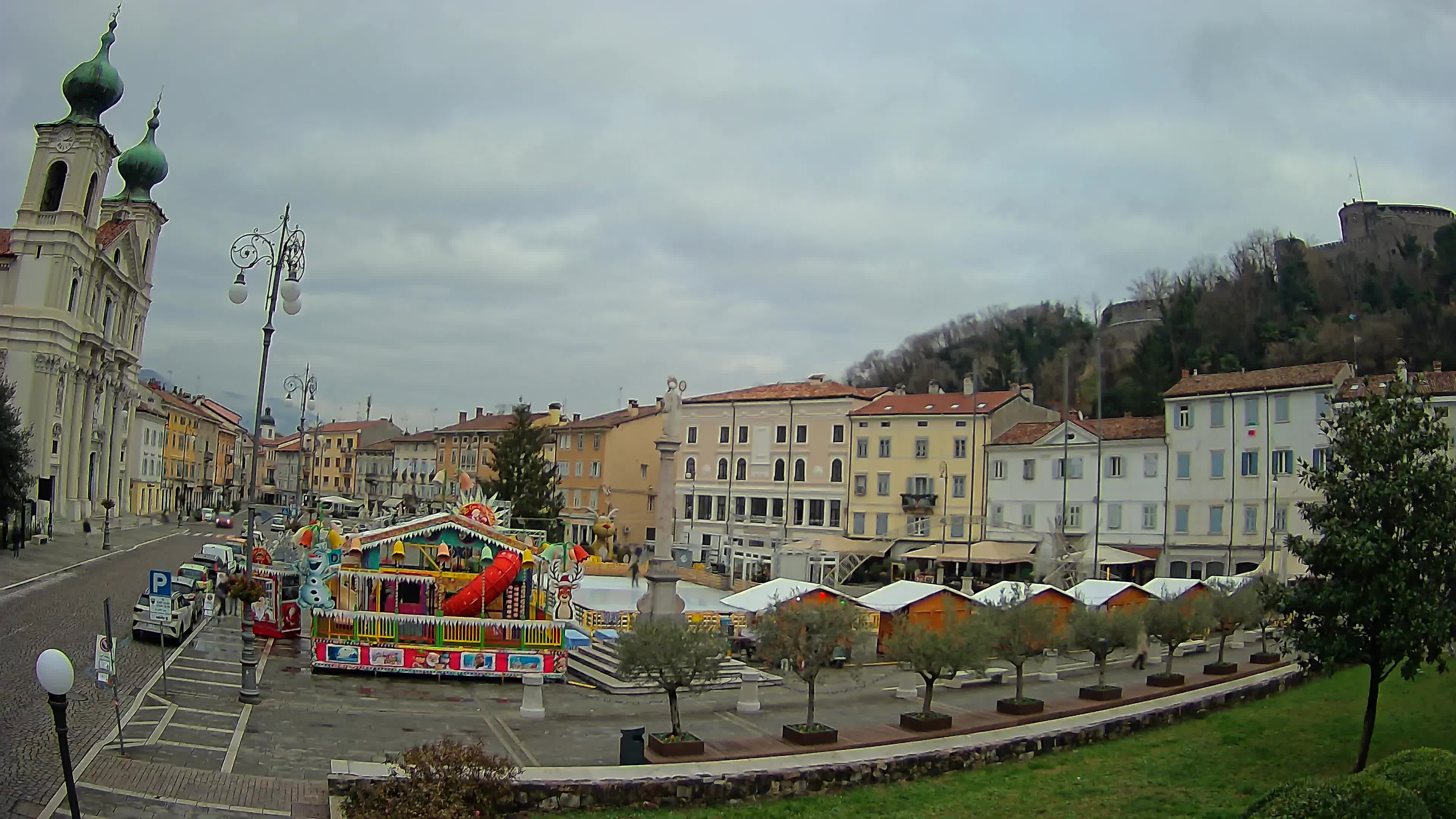Gorizia – Plaza Vittoria – iglesia de San Pedro. Ignacio