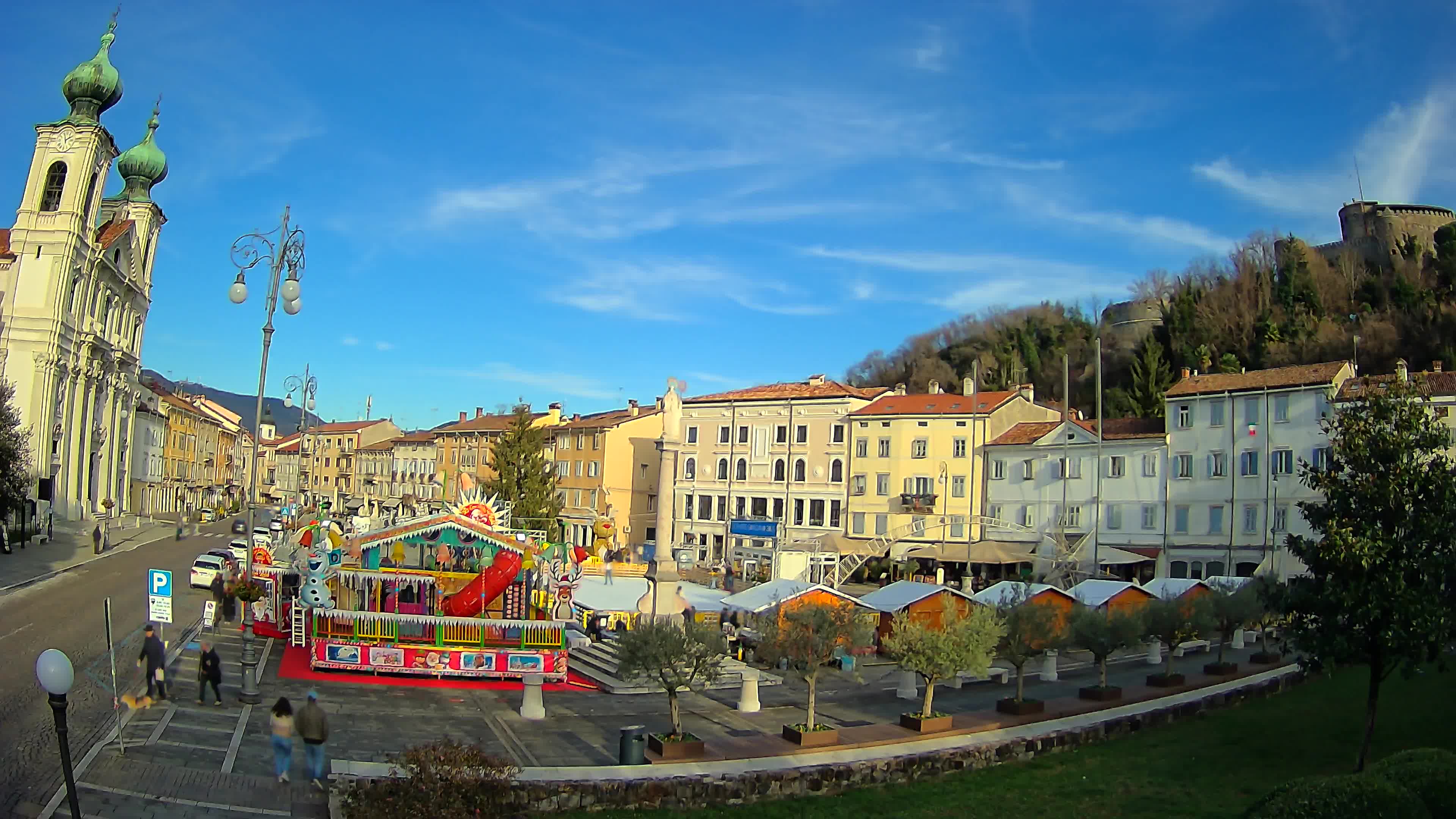 Gorizia Piazza della Vittoria e chiesa di S. Ignazio
