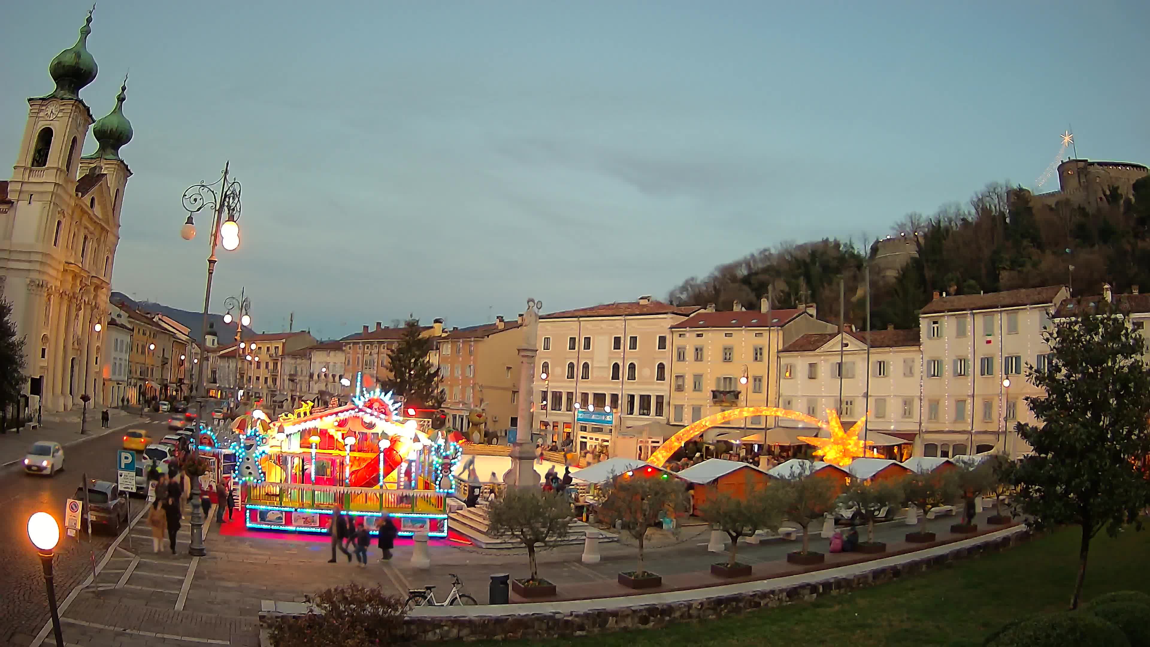Gorizia – Plaza Vittoria – iglesia de San Pedro. Ignacio
