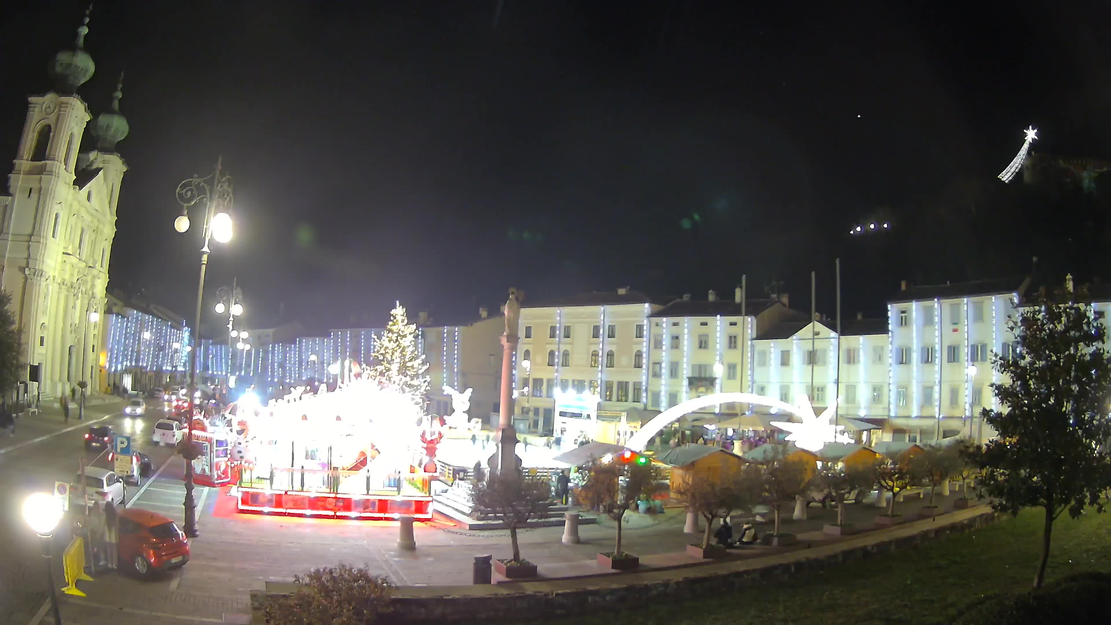 Kamera Gorica Travnik in cerkev sv. Ignacija