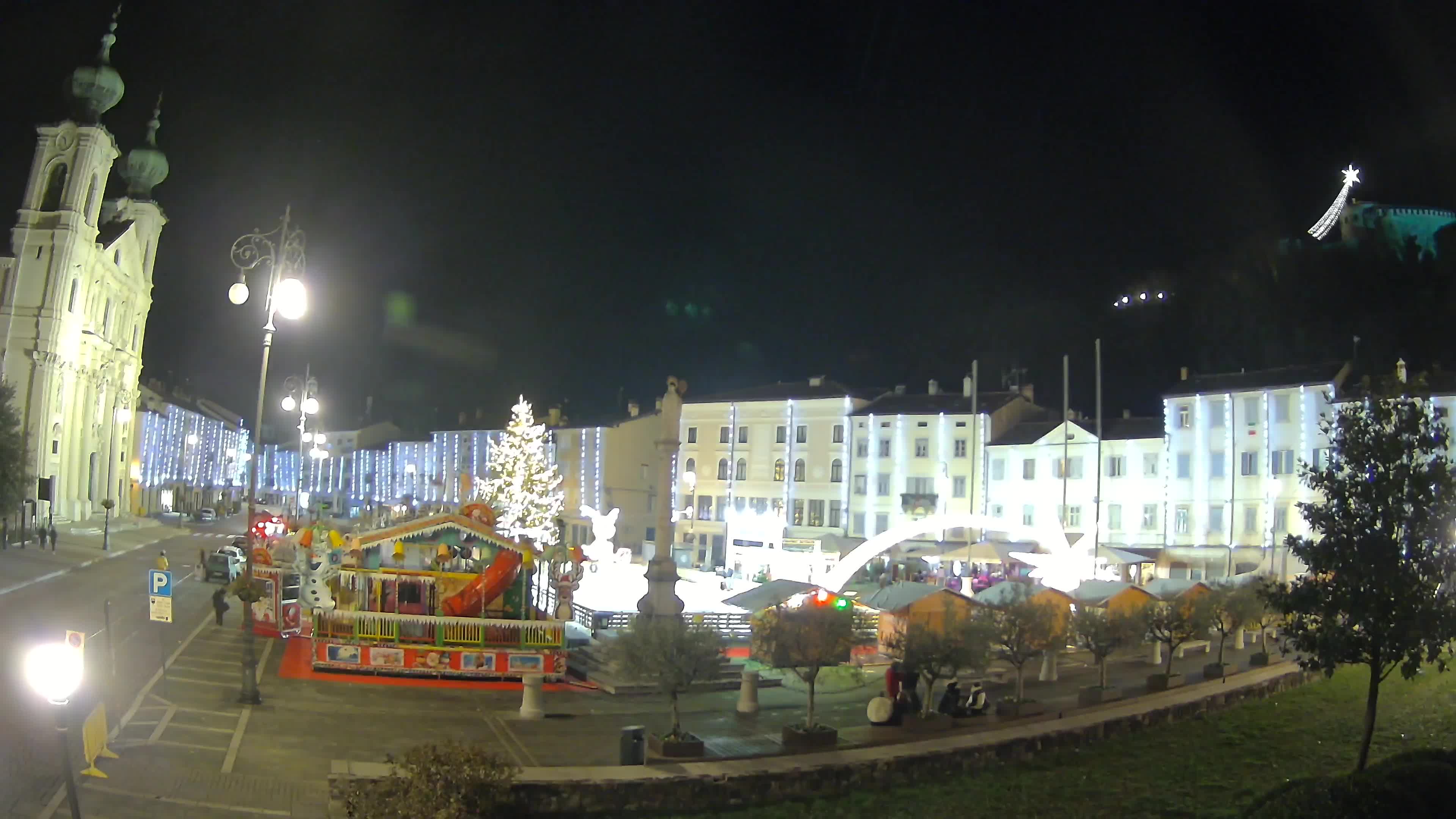 Kamera Gorica Travnik in cerkev sv. Ignacija