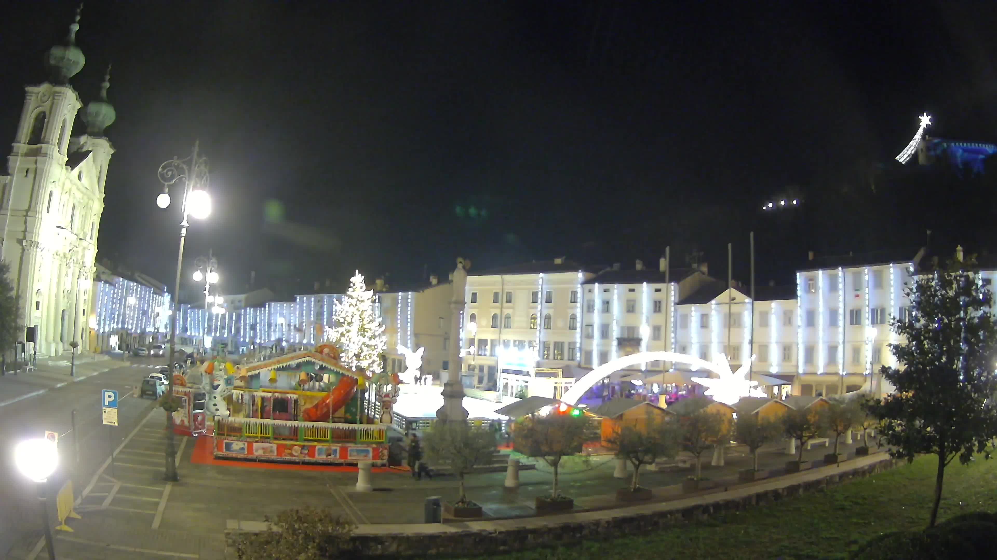 Gorizia Piazza della Vittoria e chiesa di S. Ignazio