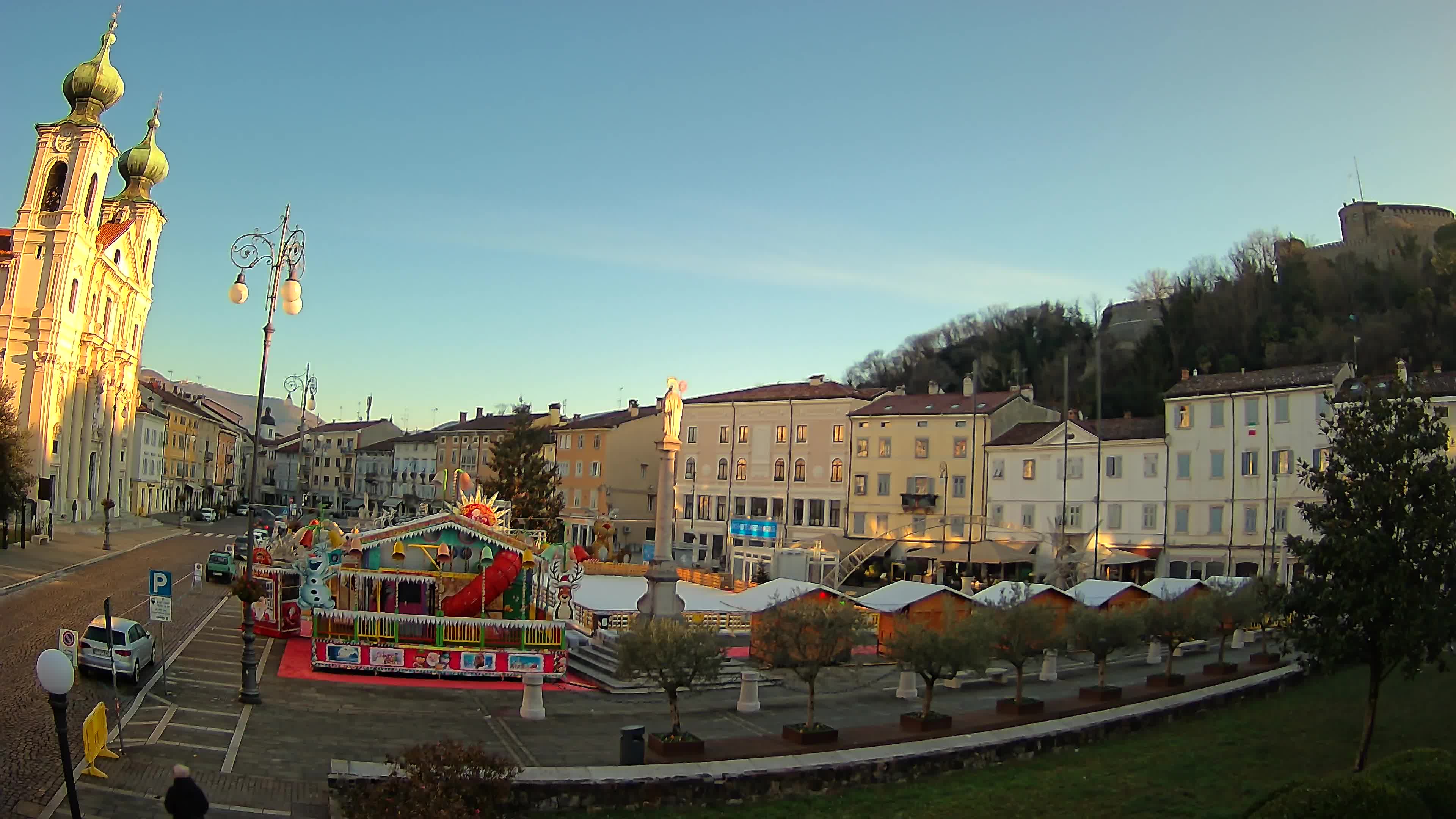 Gorizia Piazza della Vittoria e chiesa di S. Ignazio