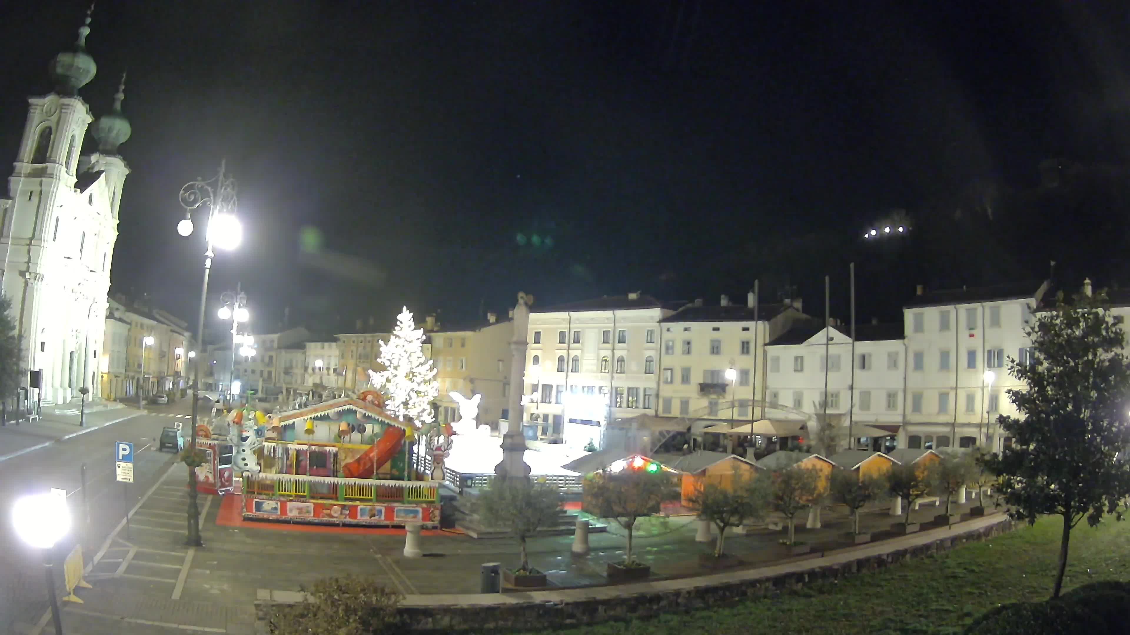 Kamera Gorica Travnik in cerkev sv. Ignacija