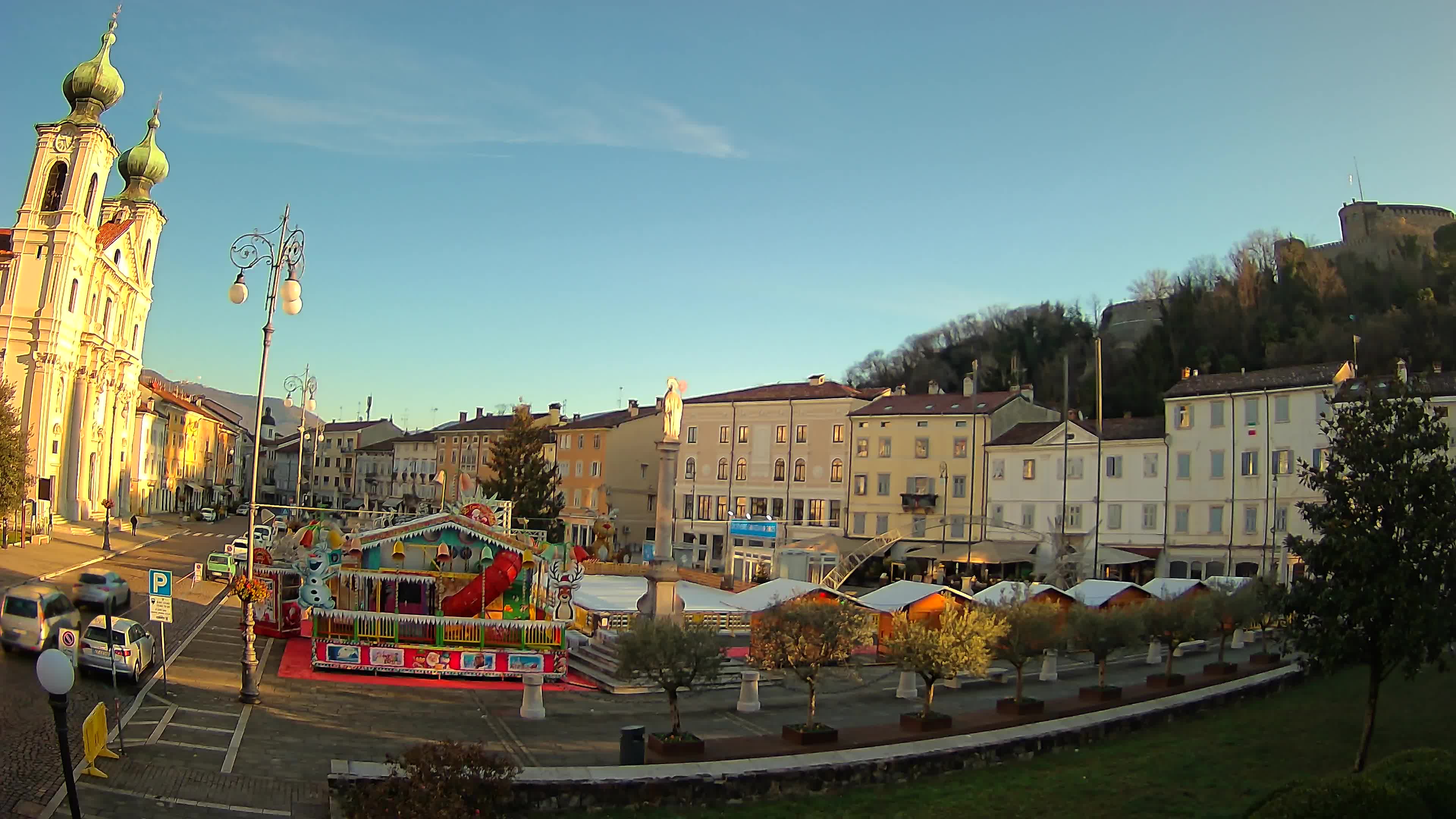 Gorizia Piazza della Vittoria e chiesa di S. Ignazio