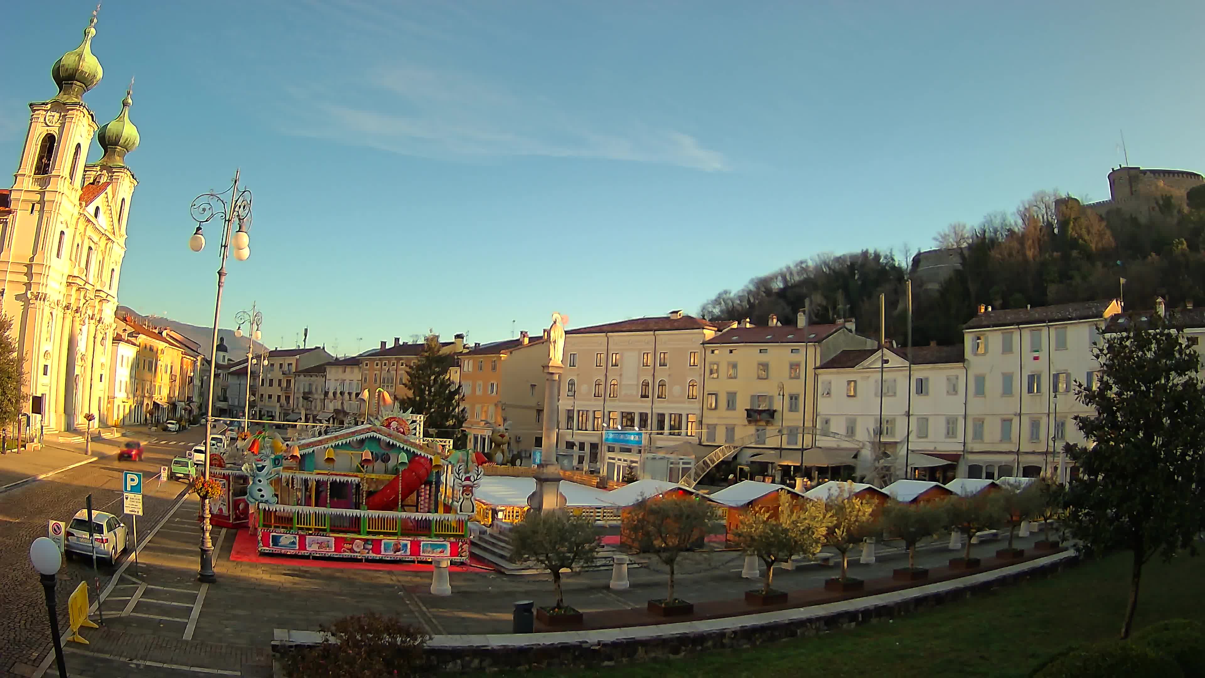 Gorizia Piazza della Vittoria e chiesa di S. Ignazio