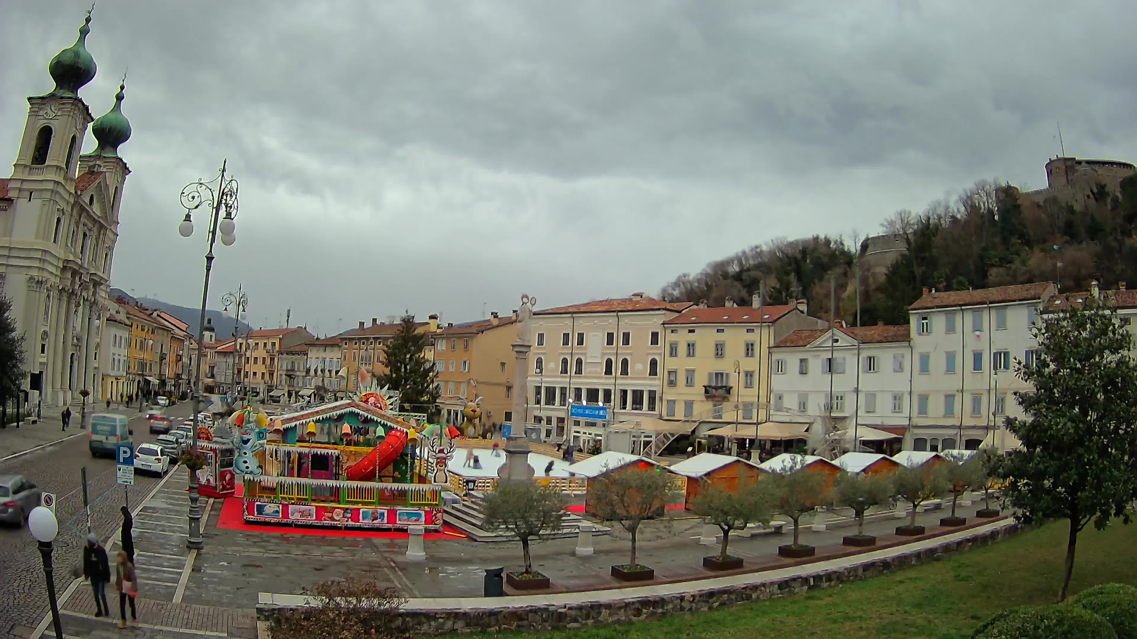 Gorizia – Plaza Vittoria – iglesia de San Pedro. Ignacio