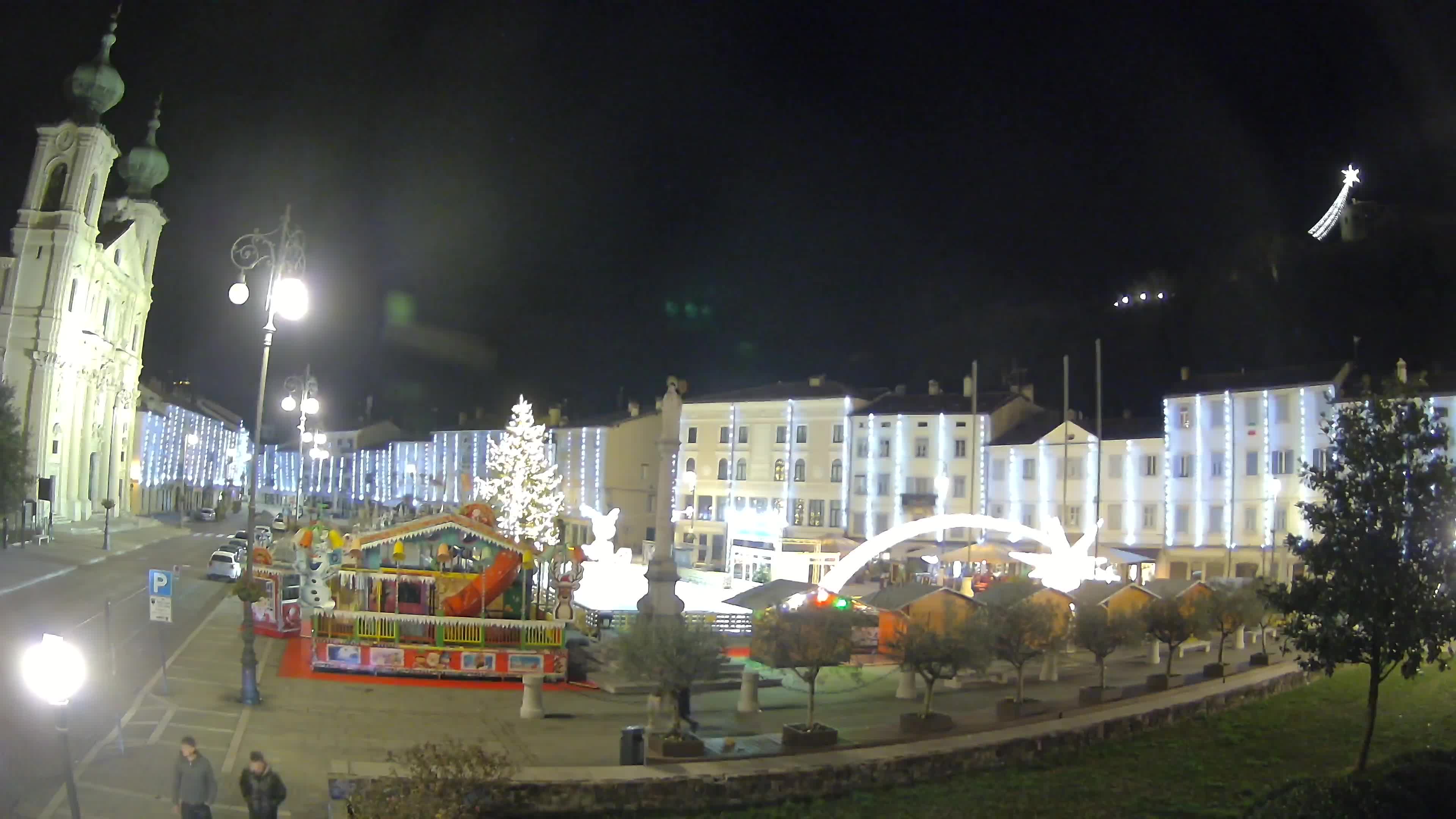Kamera Gorica Travnik in cerkev sv. Ignacija