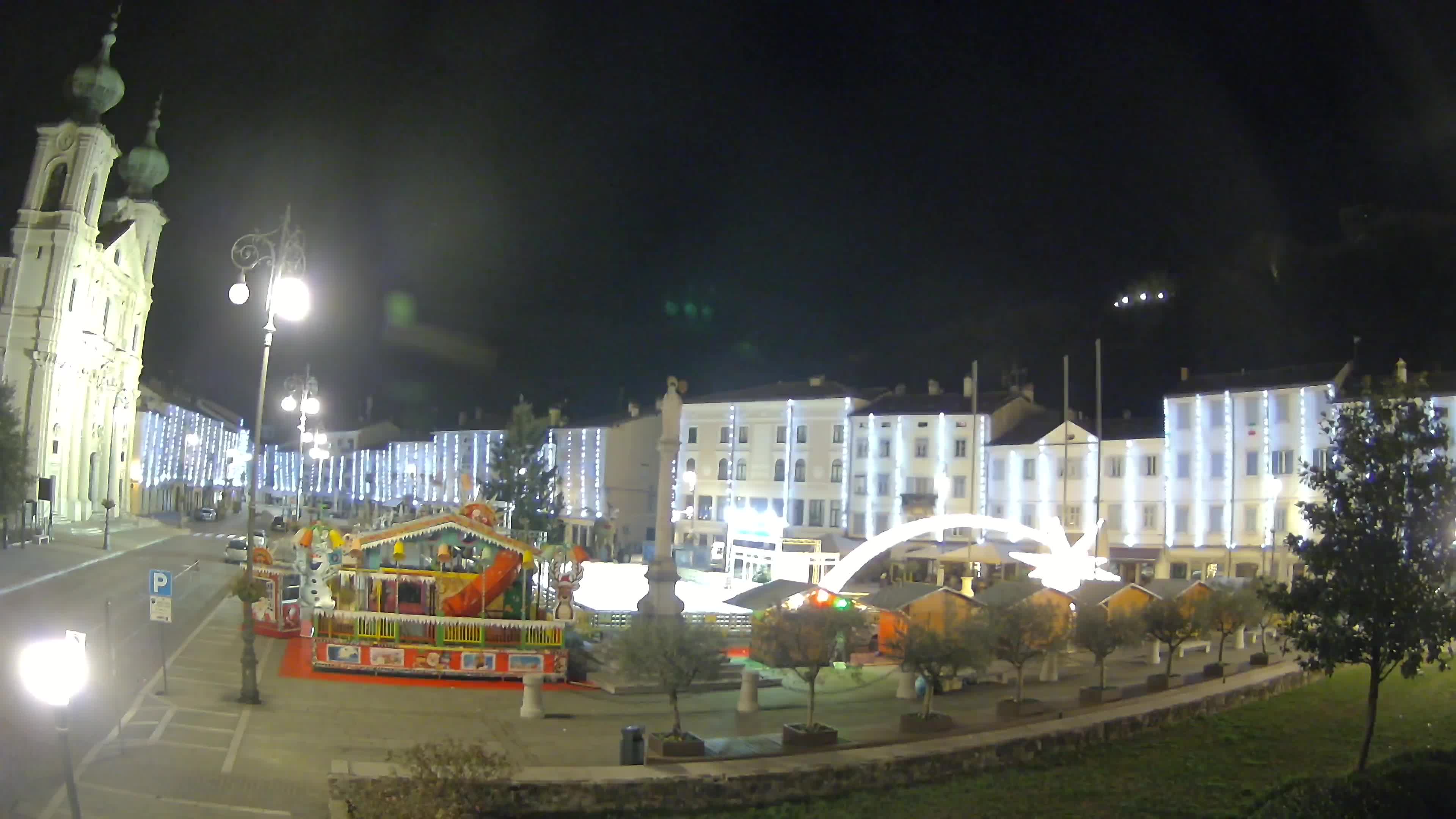 Gorizia – Plaza Vittoria – iglesia de San Pedro. Ignacio