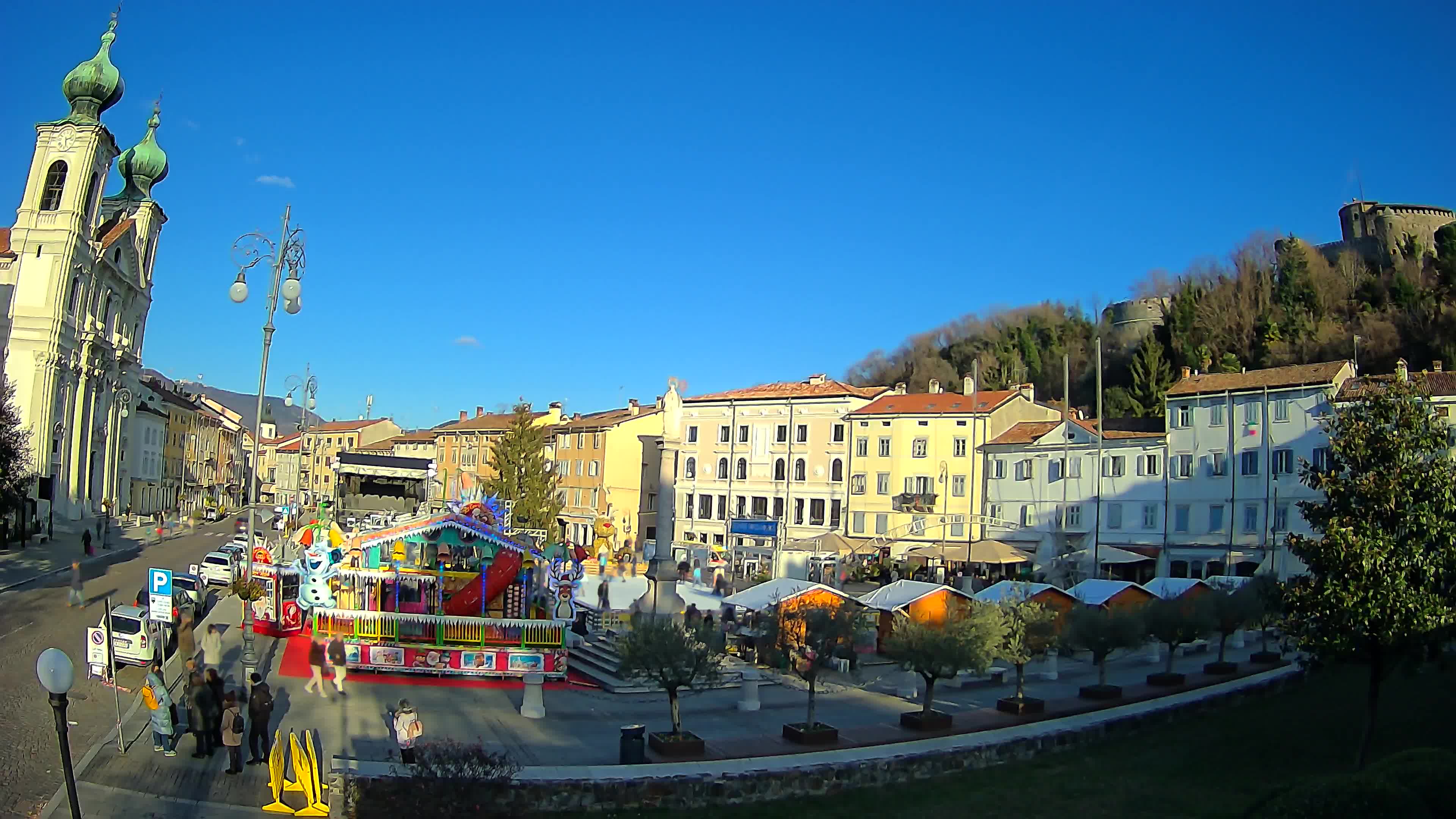 Gorizia – Plaza Vittoria – iglesia de San Pedro. Ignacio