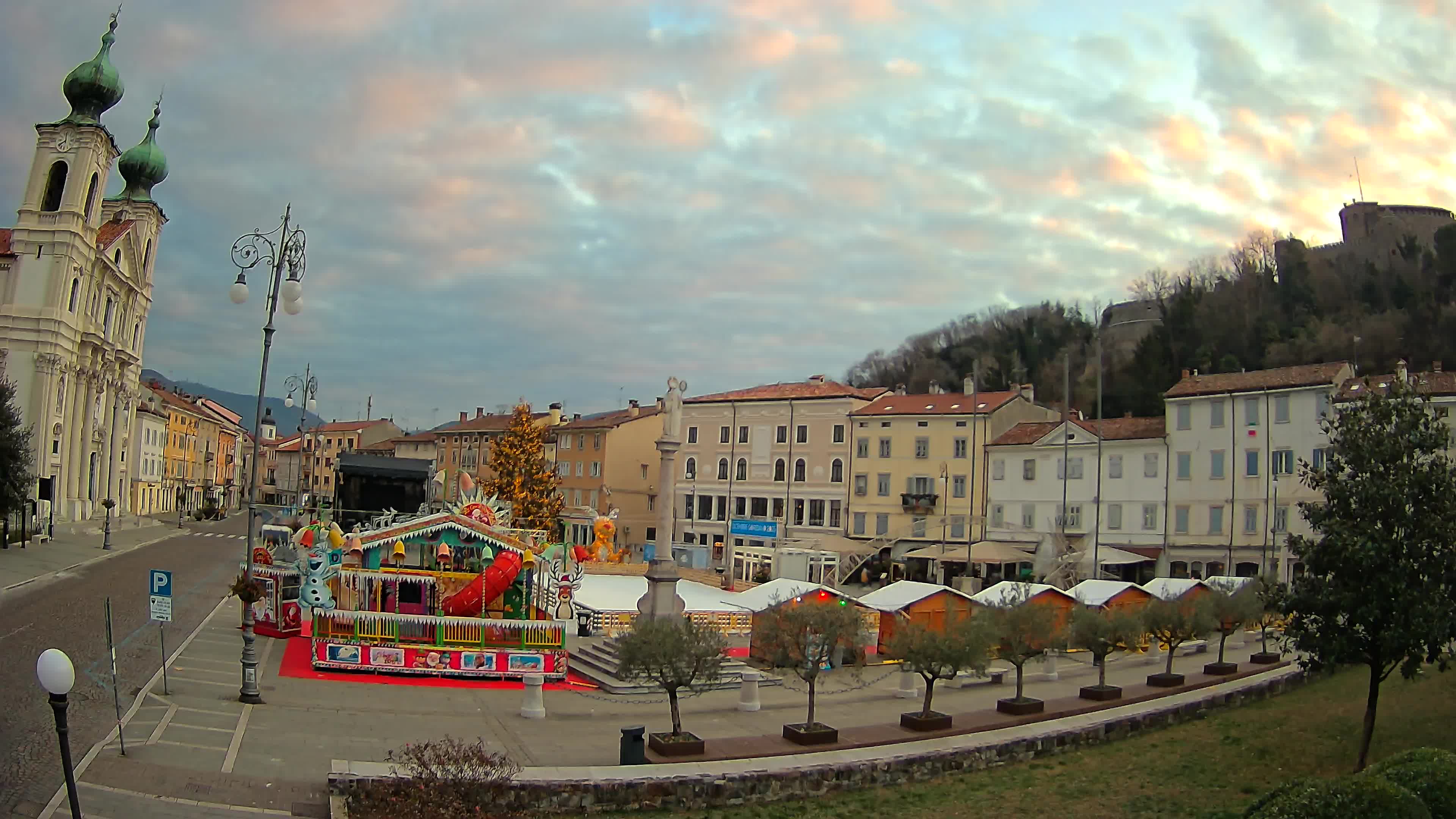 Gorizia – Plaza Vittoria – iglesia de San Pedro. Ignacio