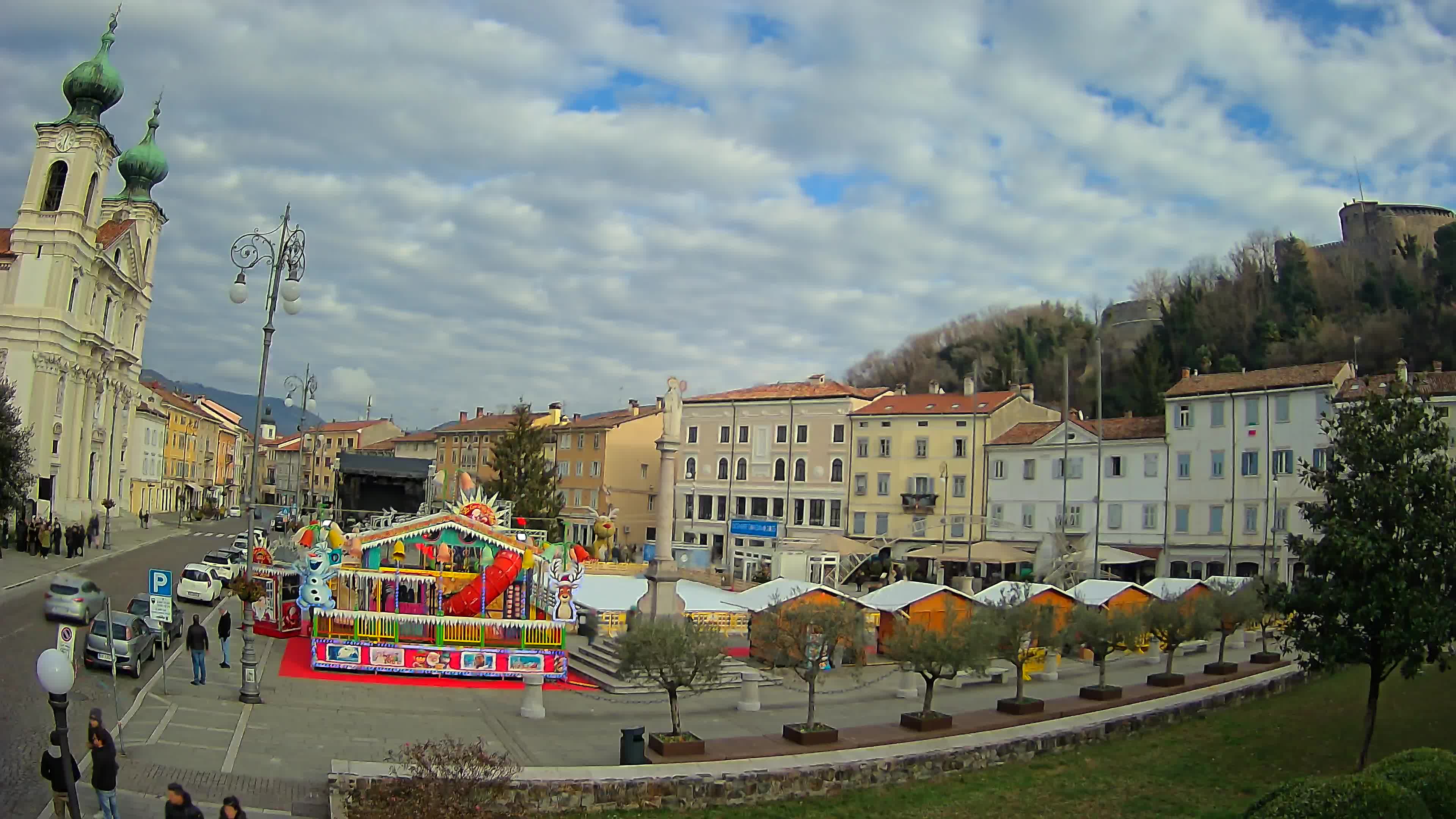 Gorizia Piazza della Vittoria e chiesa di S. Ignazio
