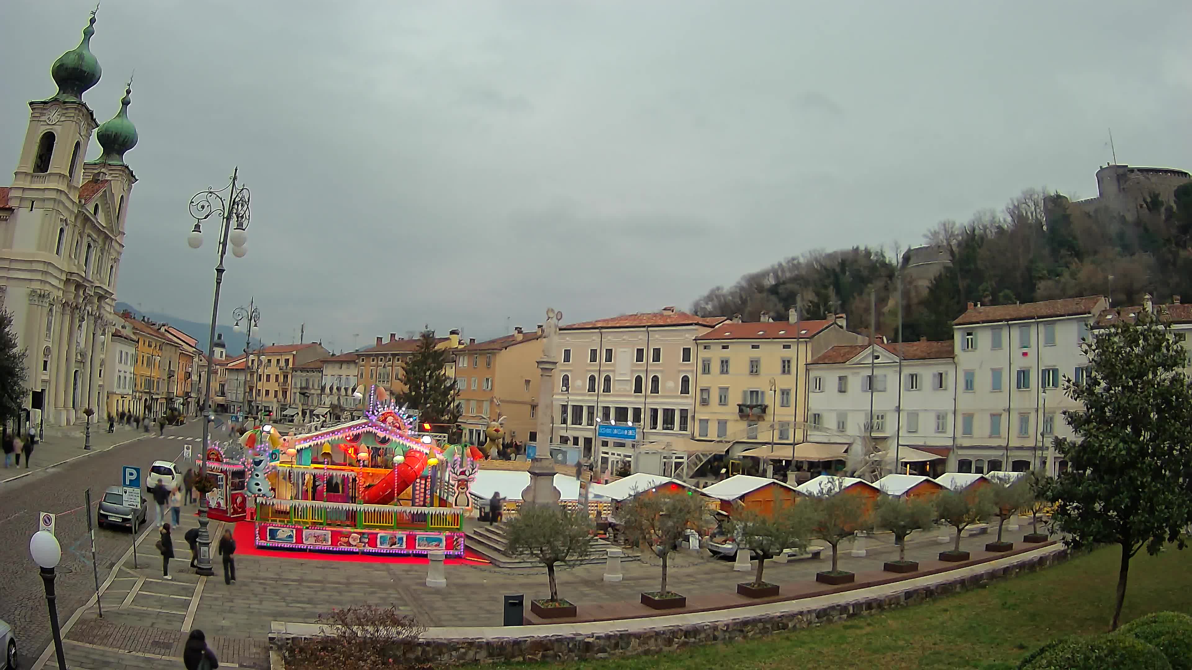Gorizia – Plaza Vittoria – iglesia de San Pedro. Ignacio