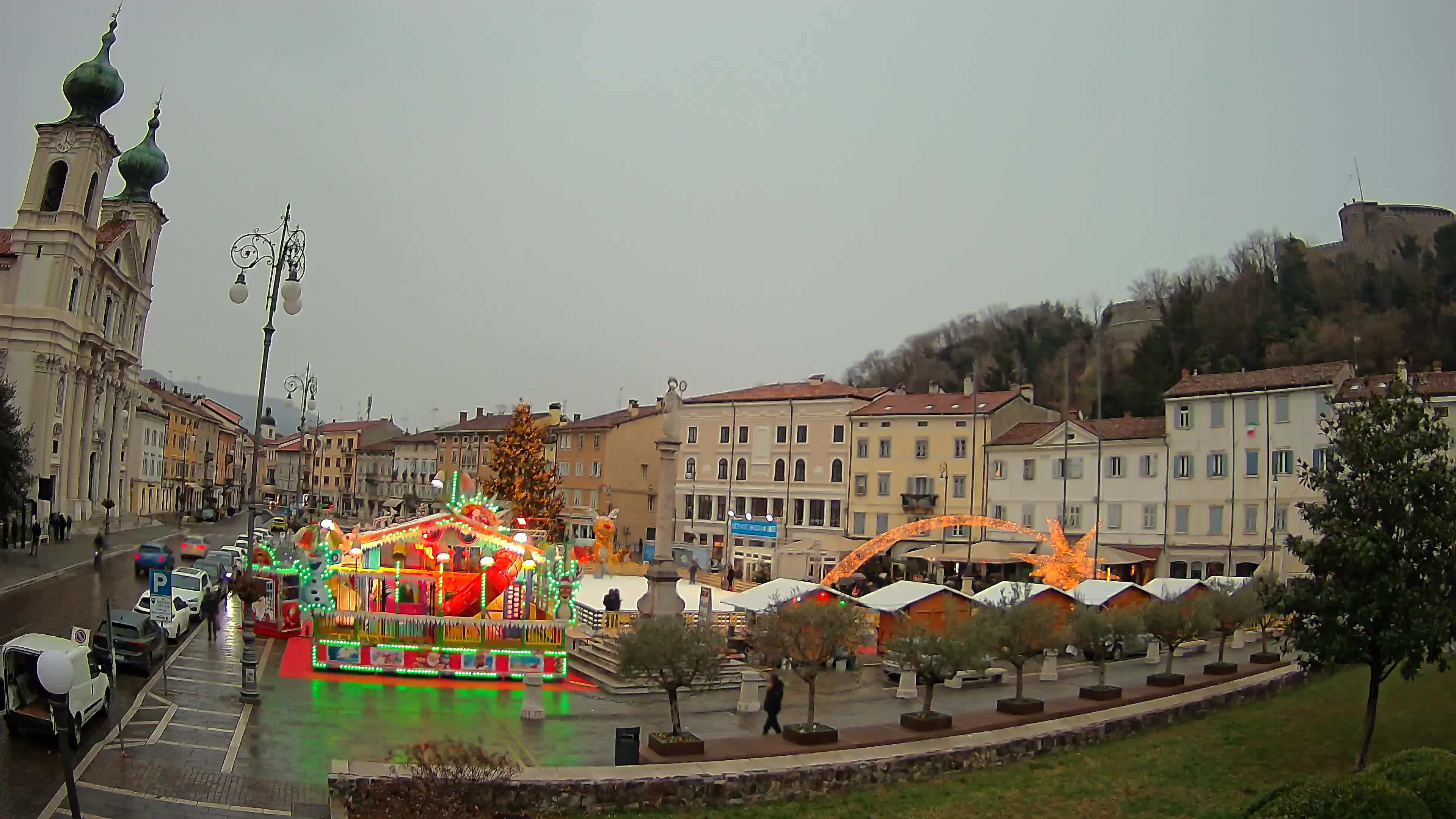 Gorizia Piazza della Vittoria e chiesa di S. Ignazio