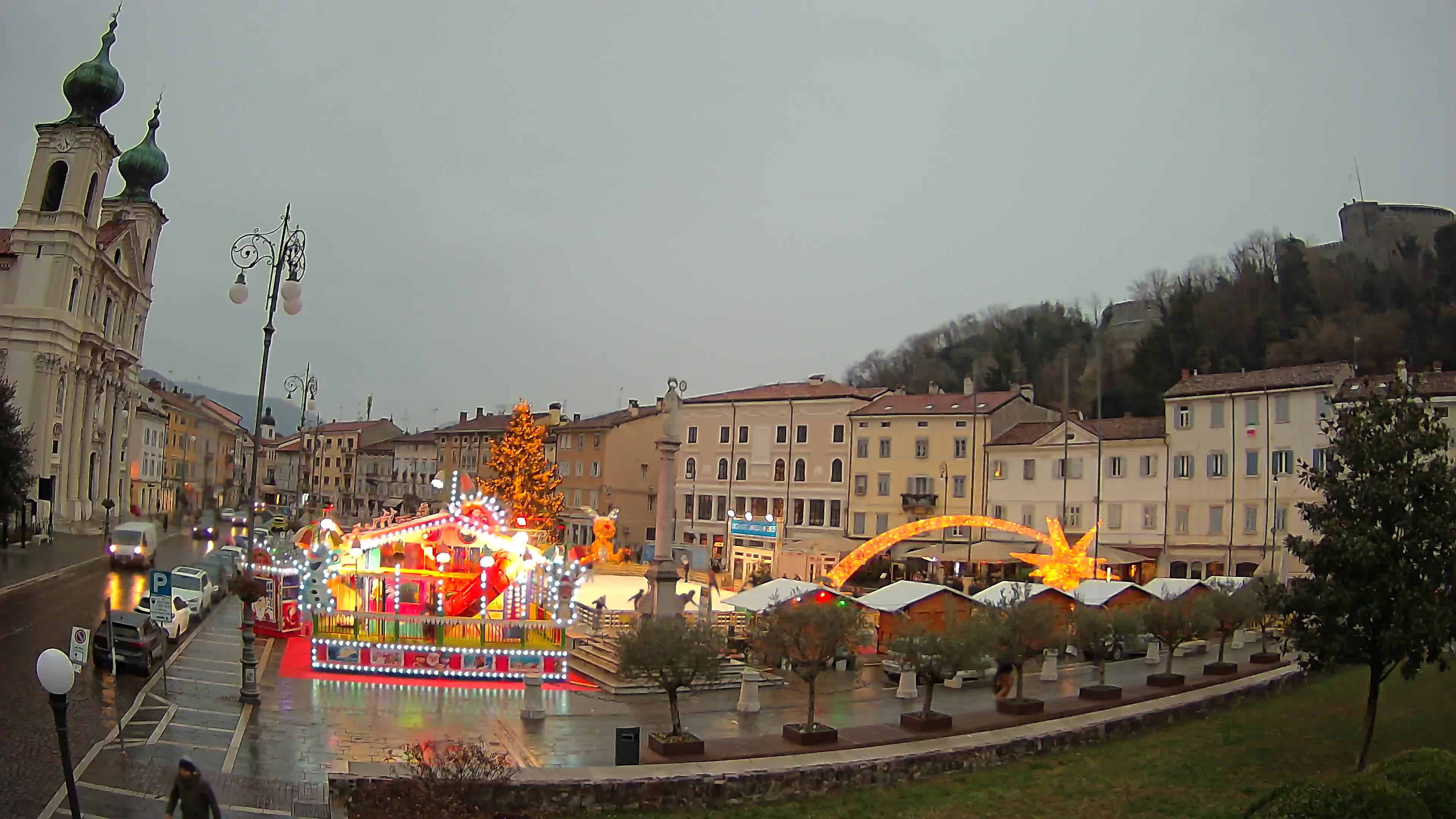 Gorizia Piazza della Vittoria e chiesa di S. Ignazio
