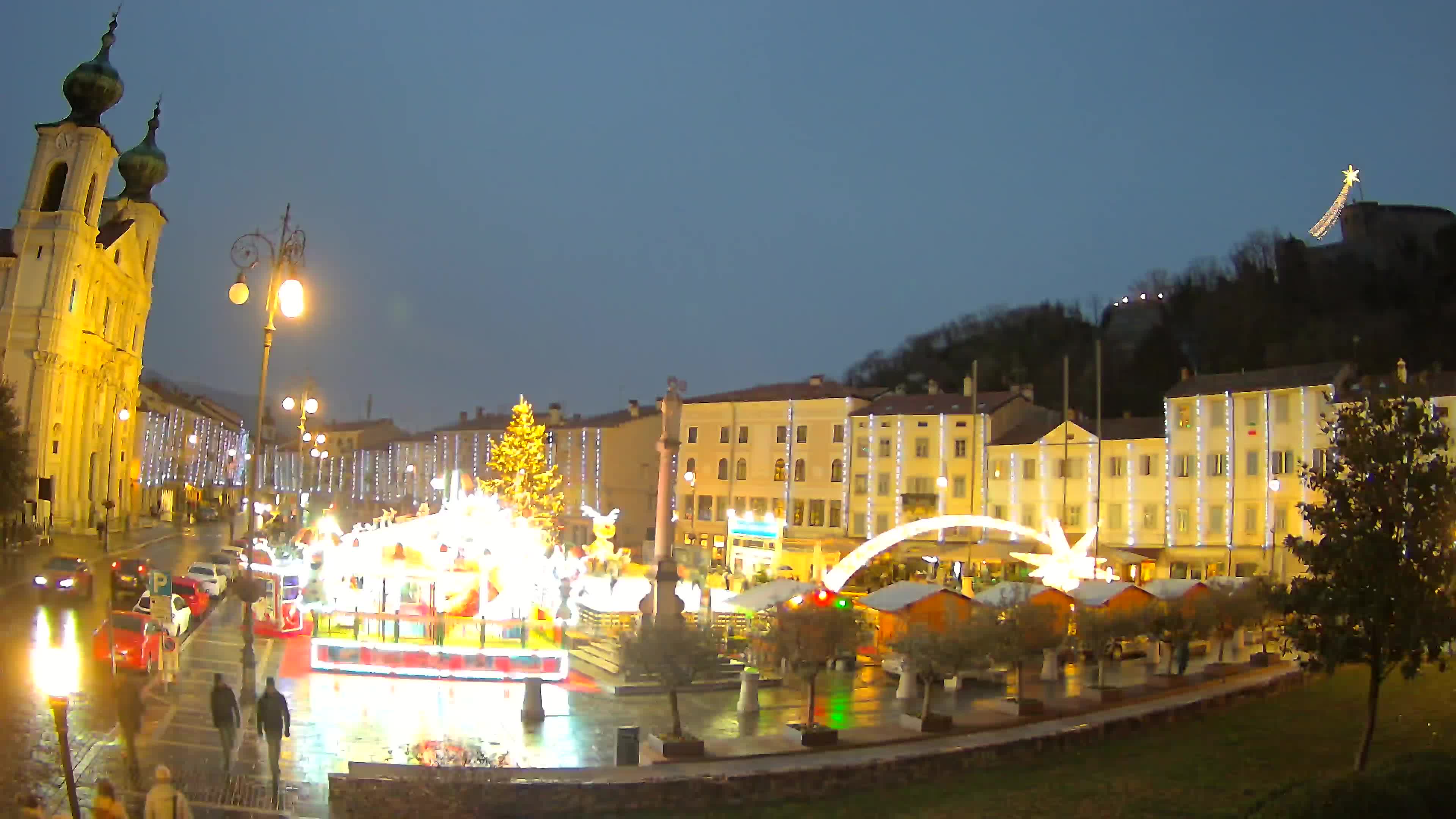 Gorizia Piazza della Vittoria e chiesa di S. Ignazio