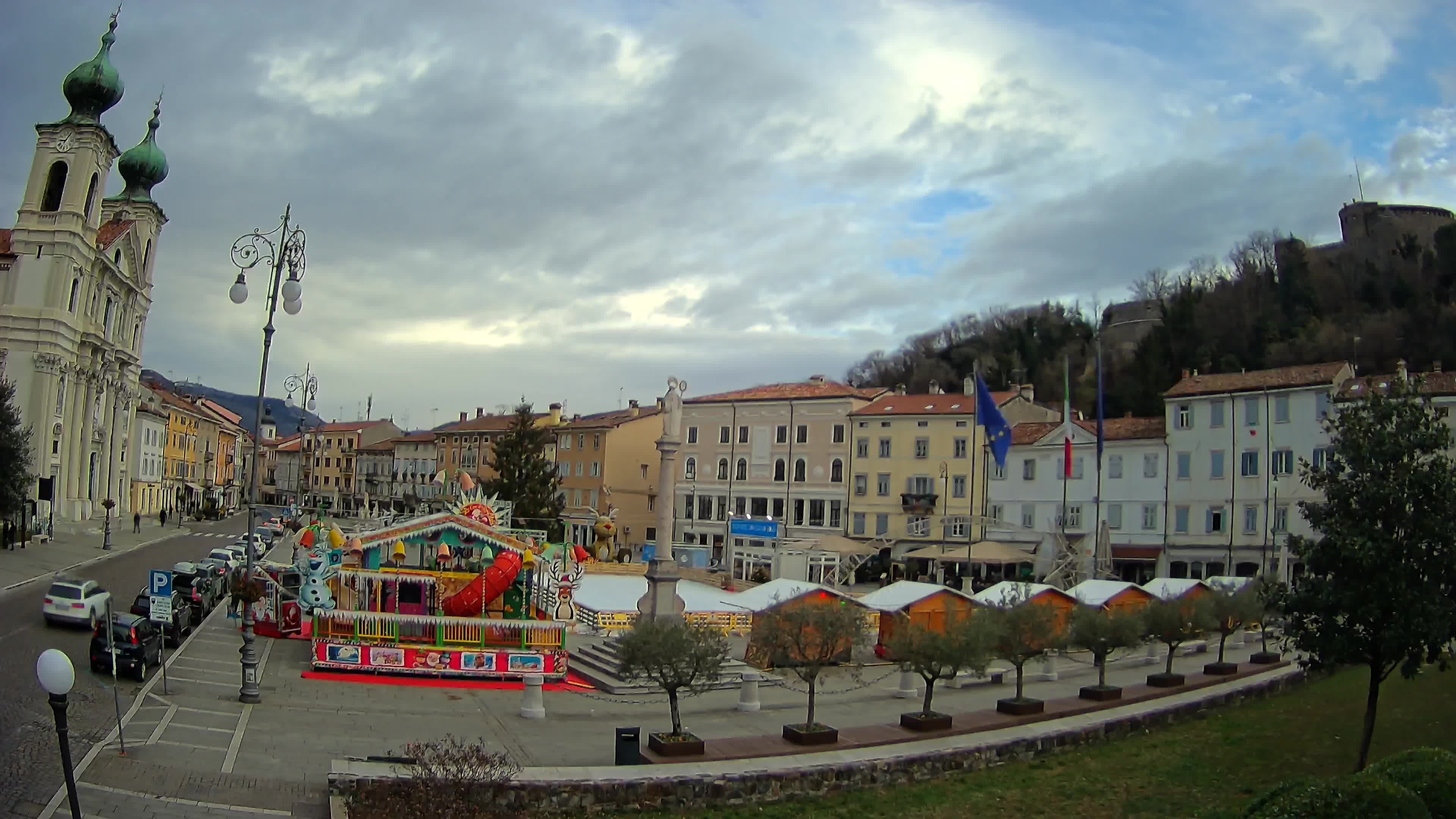 Gorizia Piazza della Vittoria e chiesa di S. Ignazio
