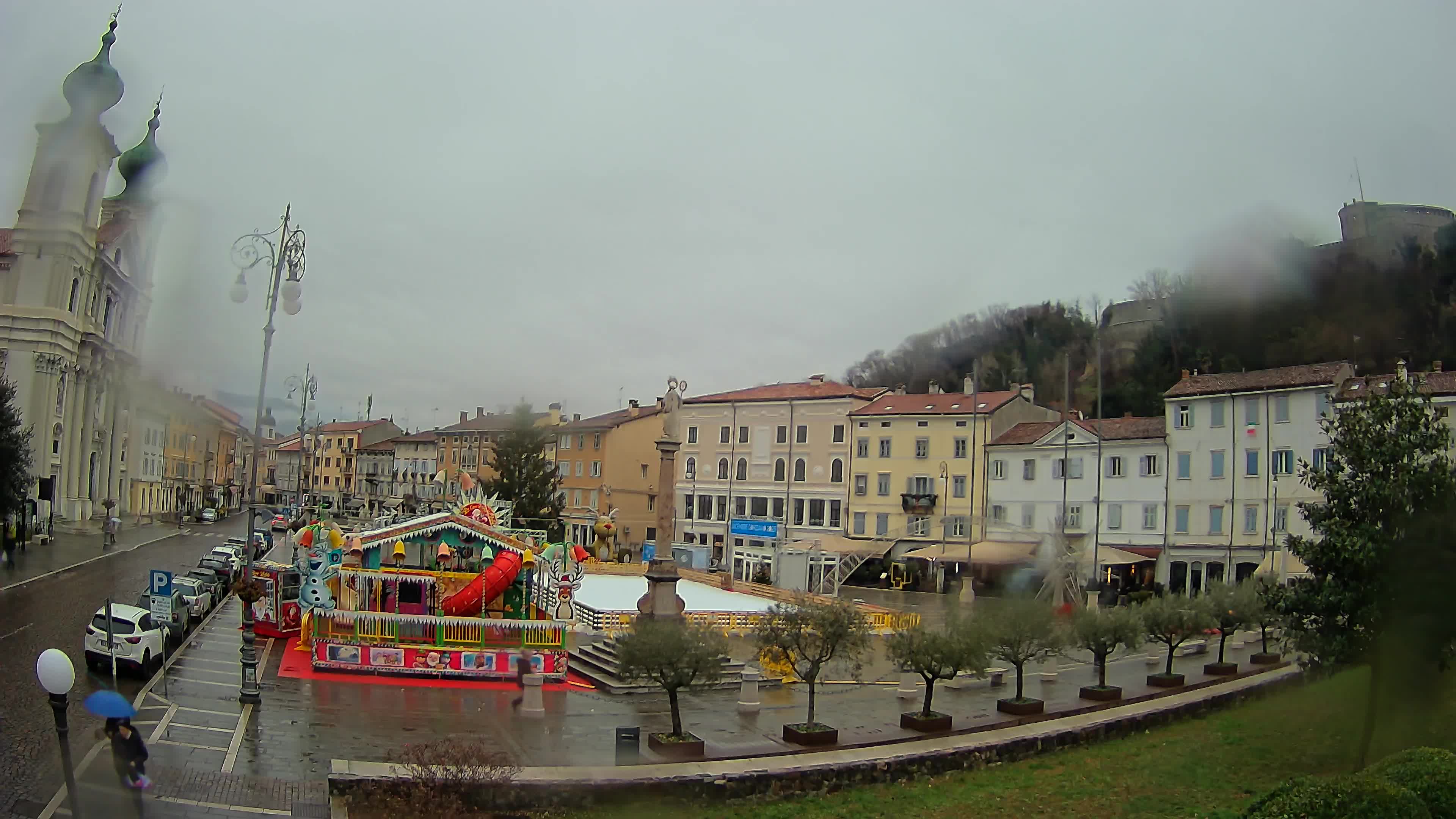 Gorizia Piazza della Vittoria e chiesa di S. Ignazio