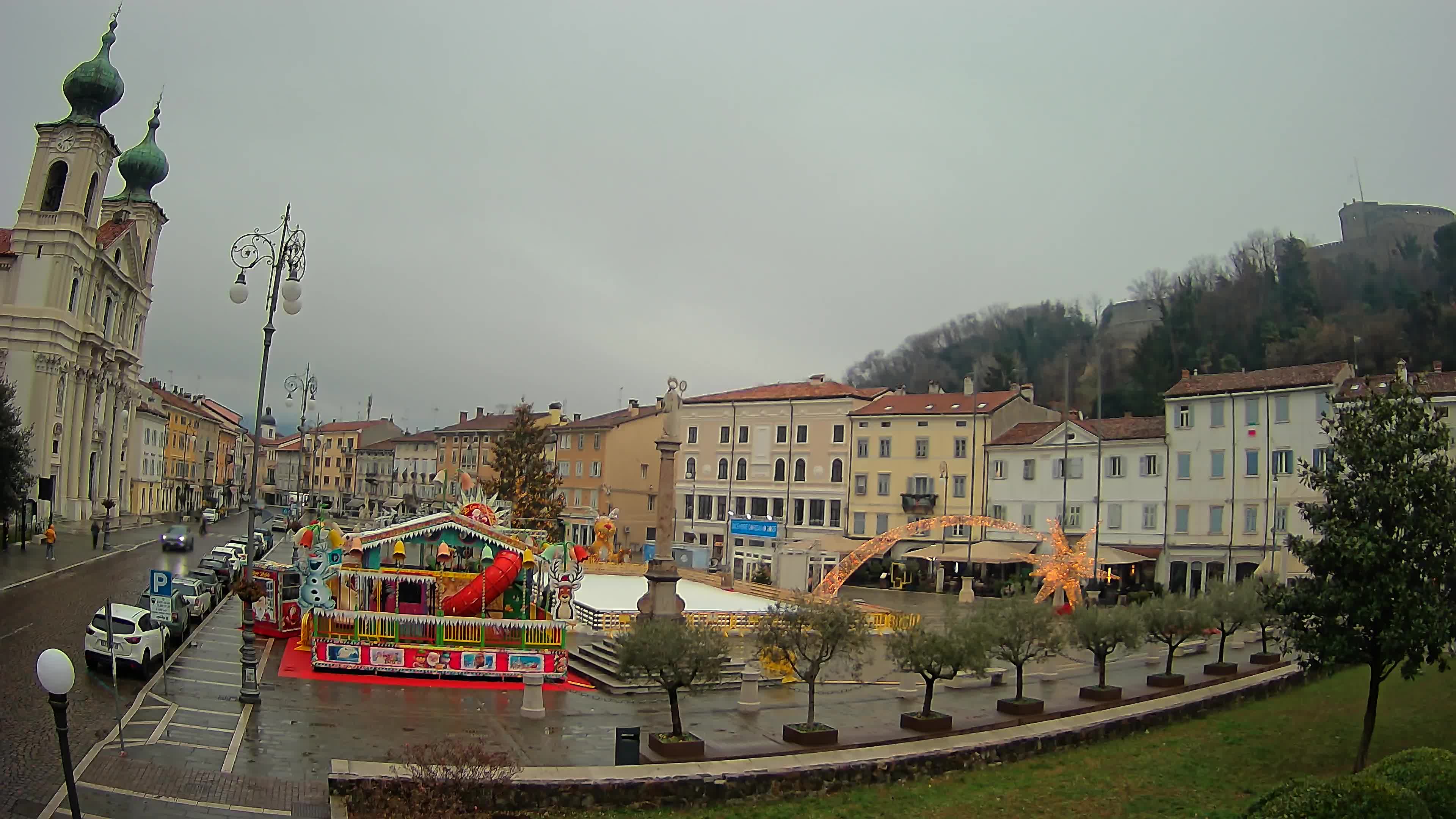 Gorizia – Plaza Vittoria – iglesia de San Pedro. Ignacio