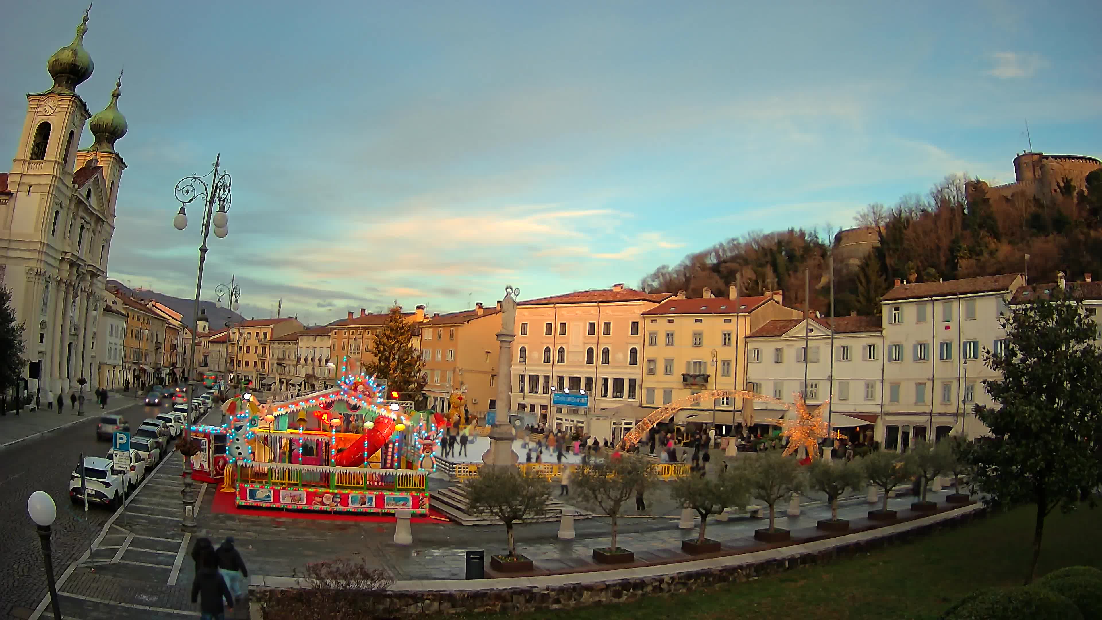 Gorizia Piazza della Vittoria e chiesa di S. Ignazio