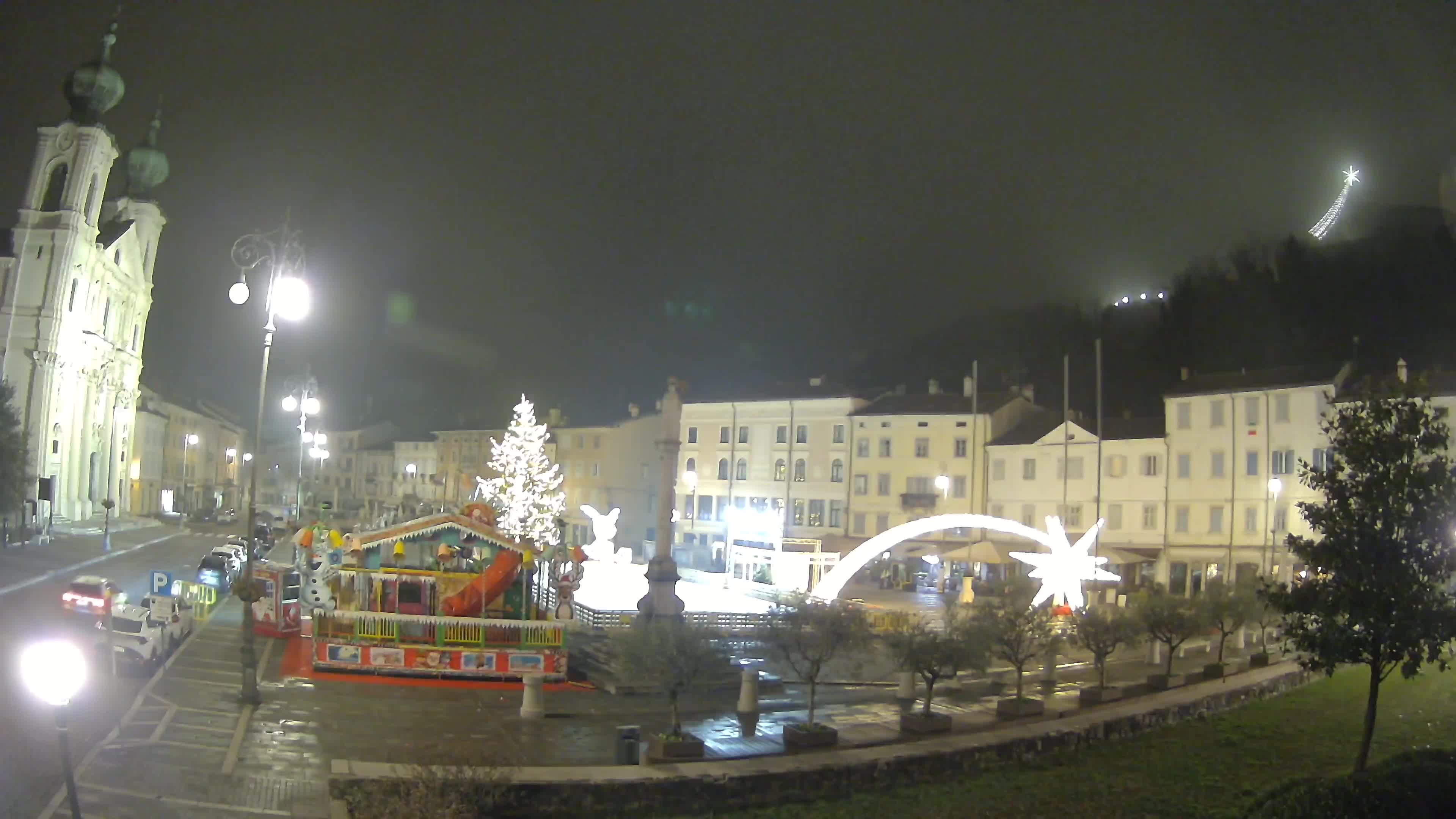 Kamera Gorica Travnik in cerkev sv. Ignacija