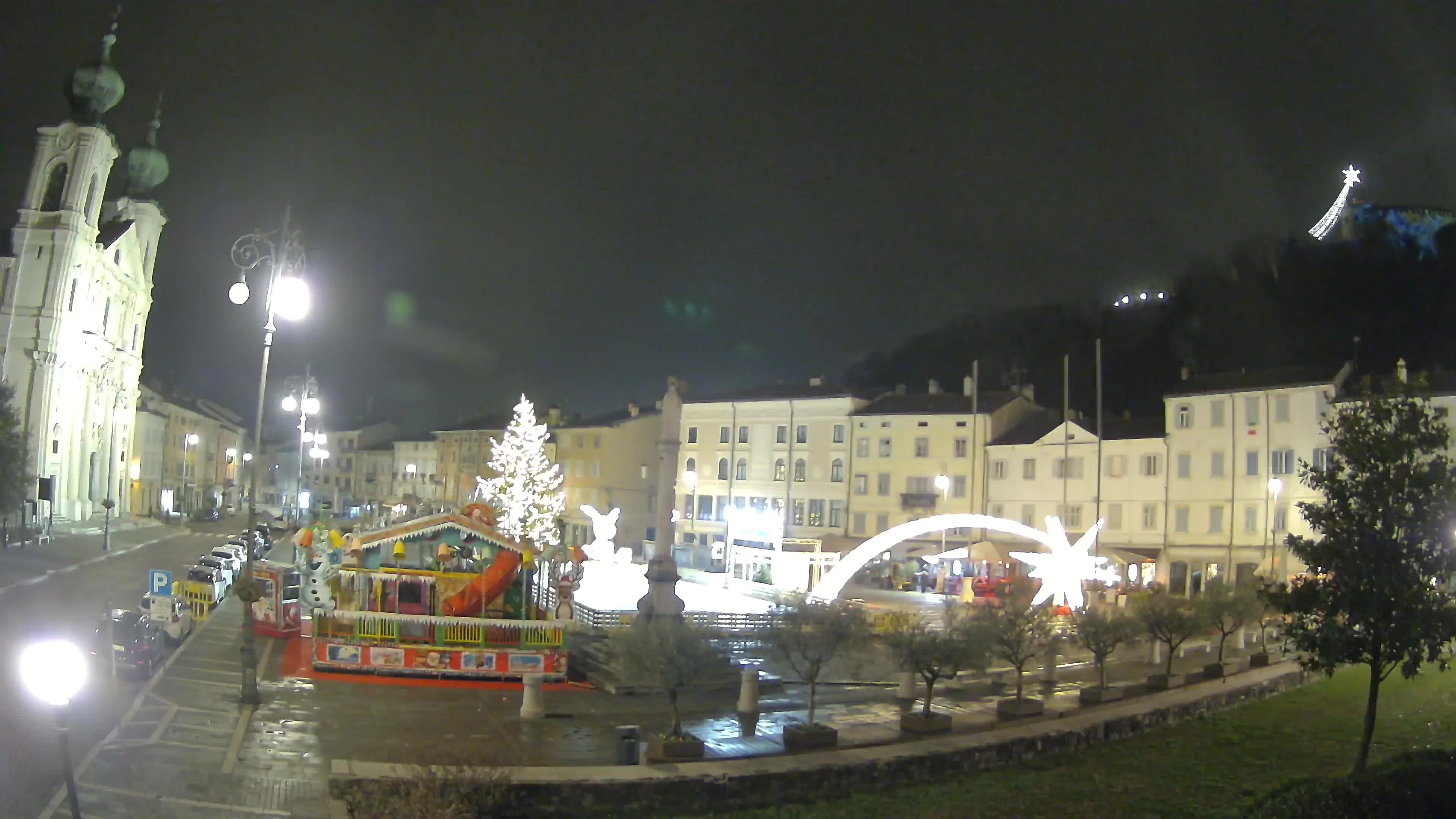 Kamera Gorica Travnik in cerkev sv. Ignacija