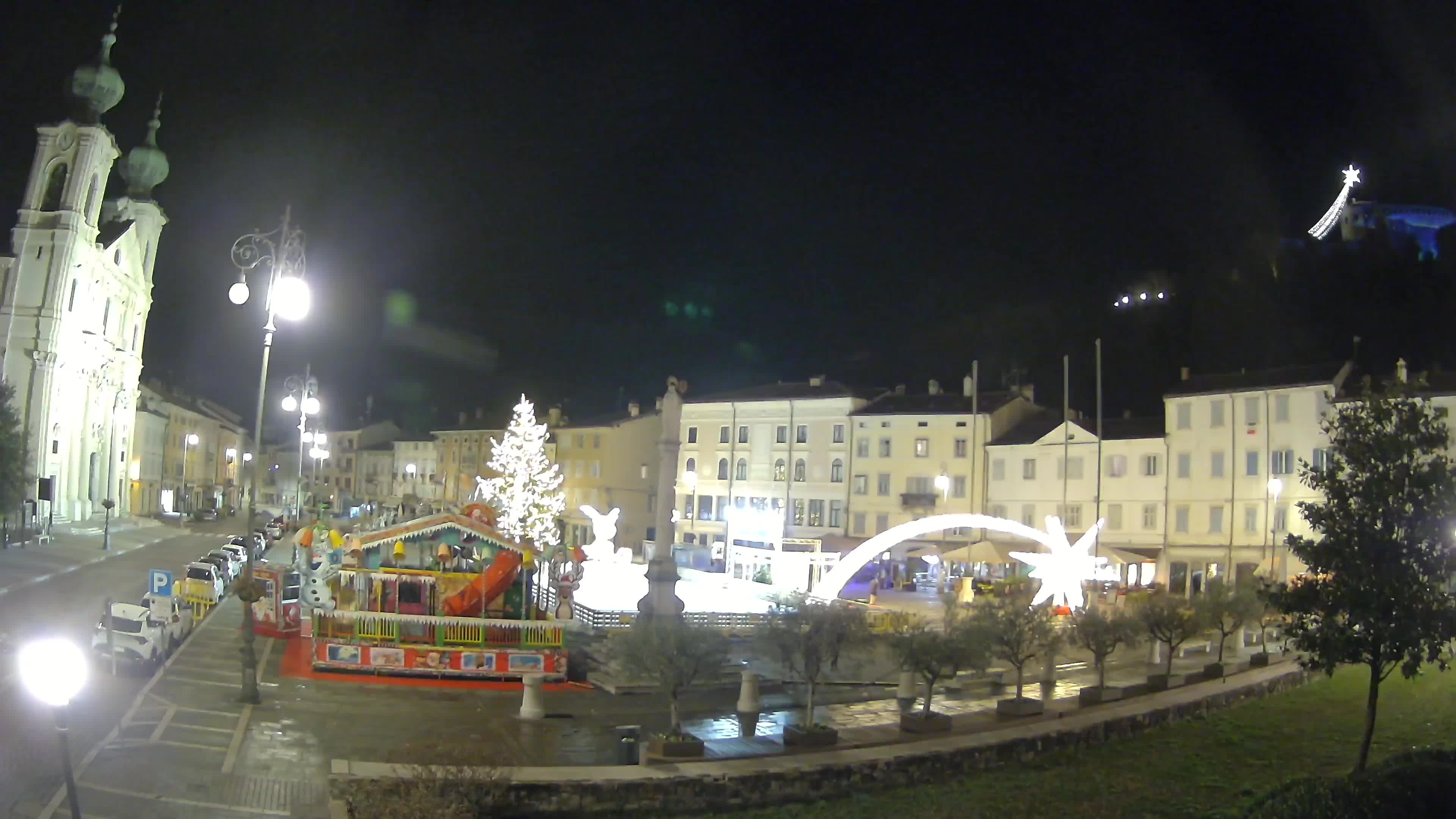 Kamera Gorica Travnik in cerkev sv. Ignacija