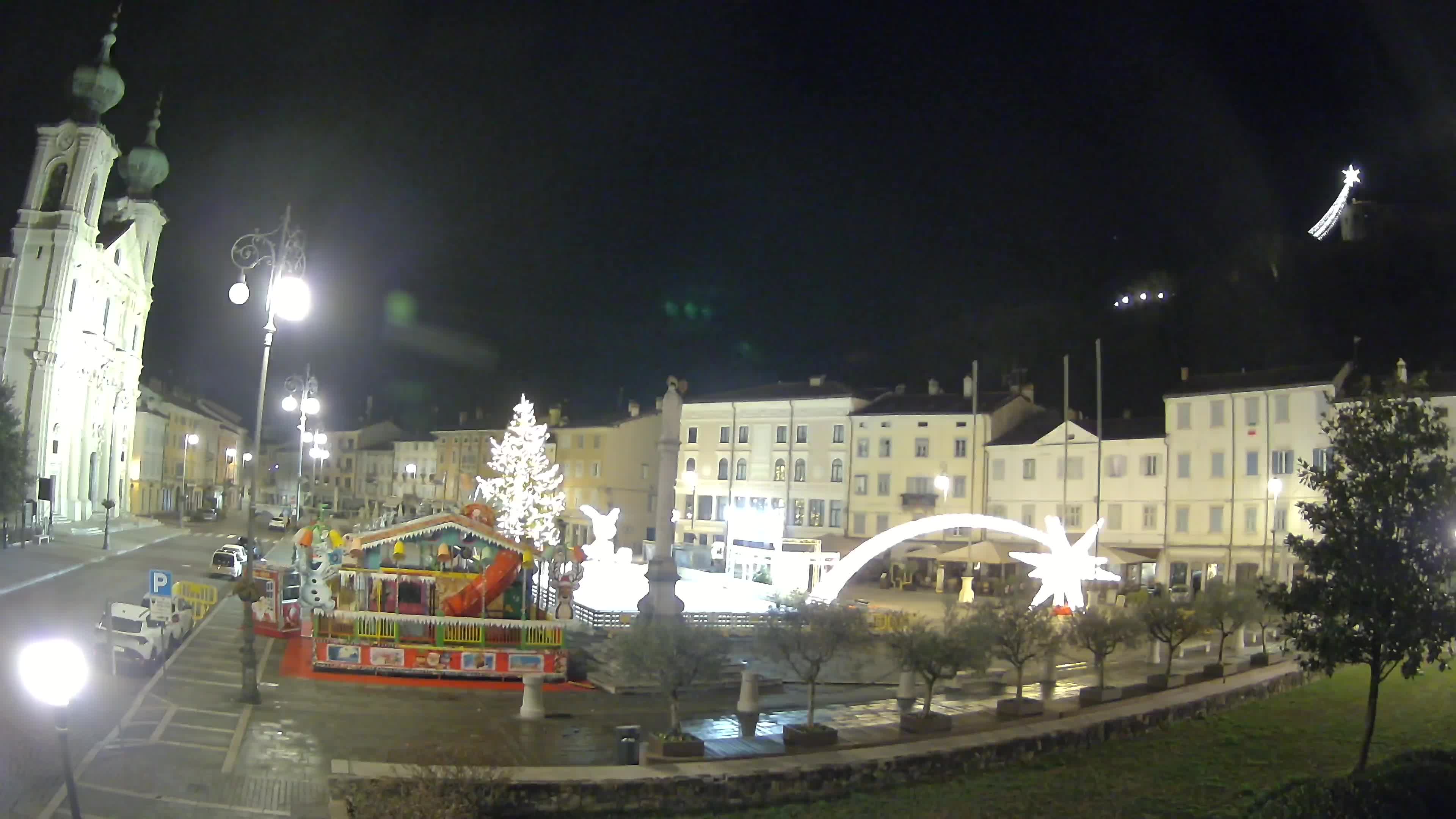 Kamera Gorica Travnik in cerkev sv. Ignacija