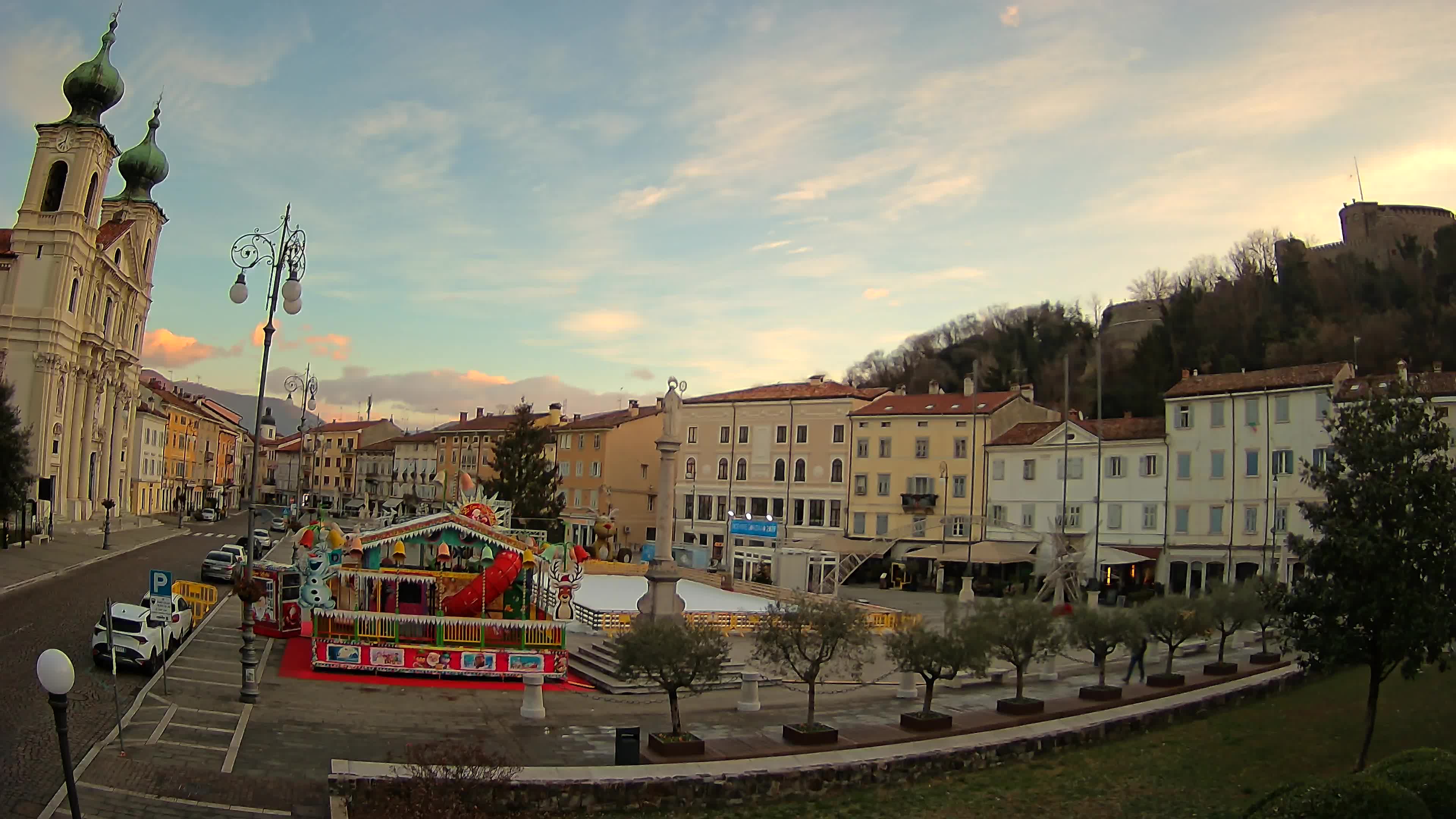 Gorizia Piazza della Vittoria e chiesa di S. Ignazio