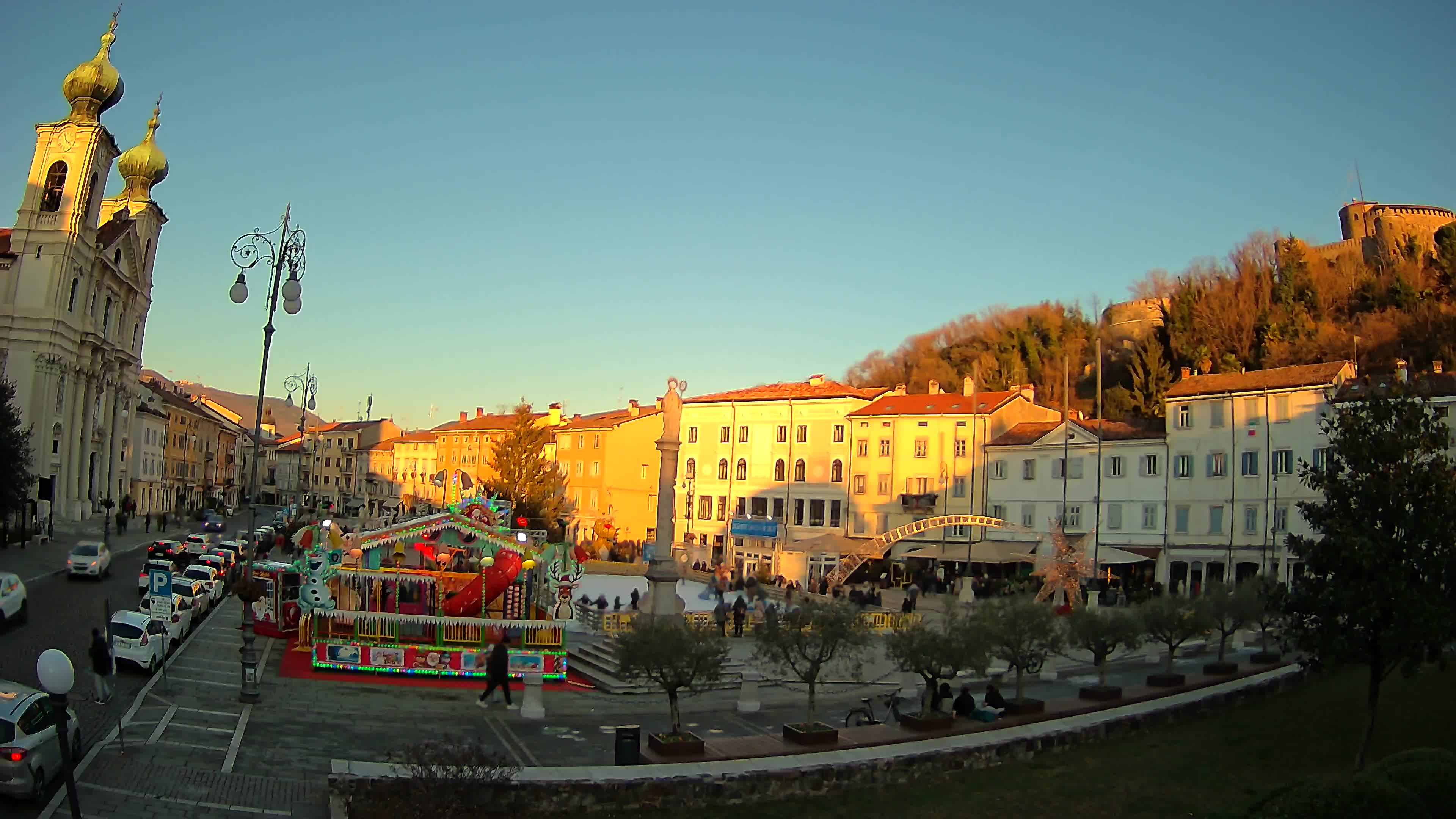 Gorizia Piazza della Vittoria e chiesa di S. Ignazio