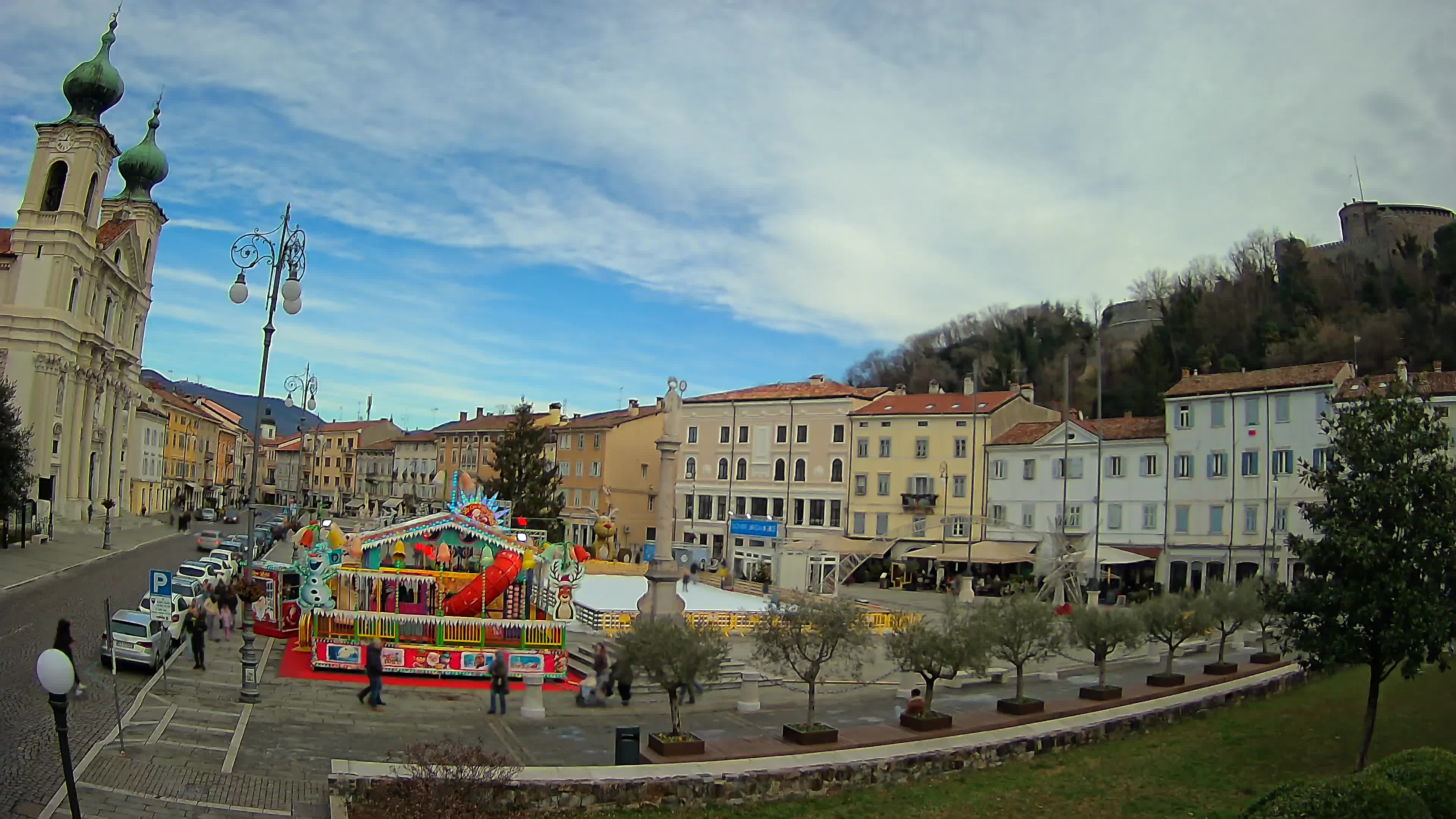Gorizia – Plaza Vittoria – iglesia de San Pedro. Ignacio