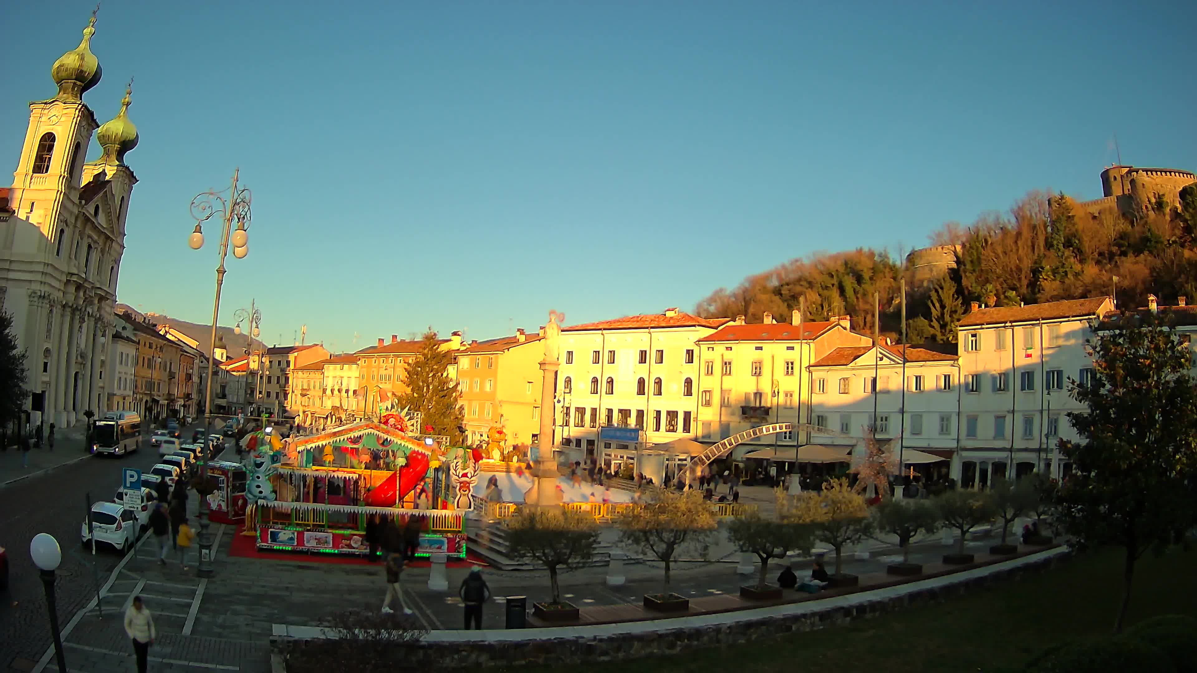 Gorizia – Plaza Vittoria – iglesia de San Pedro. Ignacio