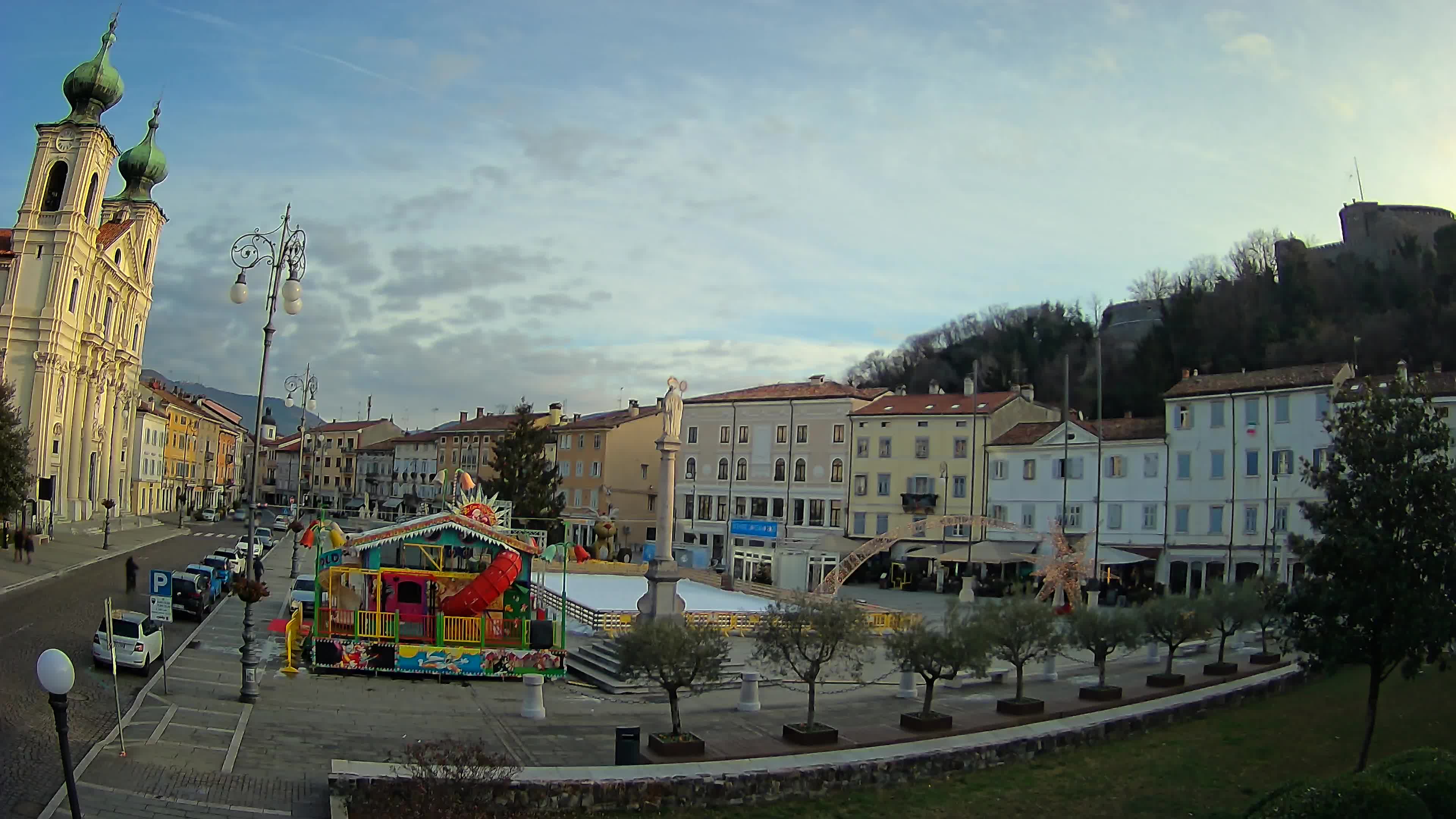 Gorizia Piazza della Vittoria e chiesa di S. Ignazio