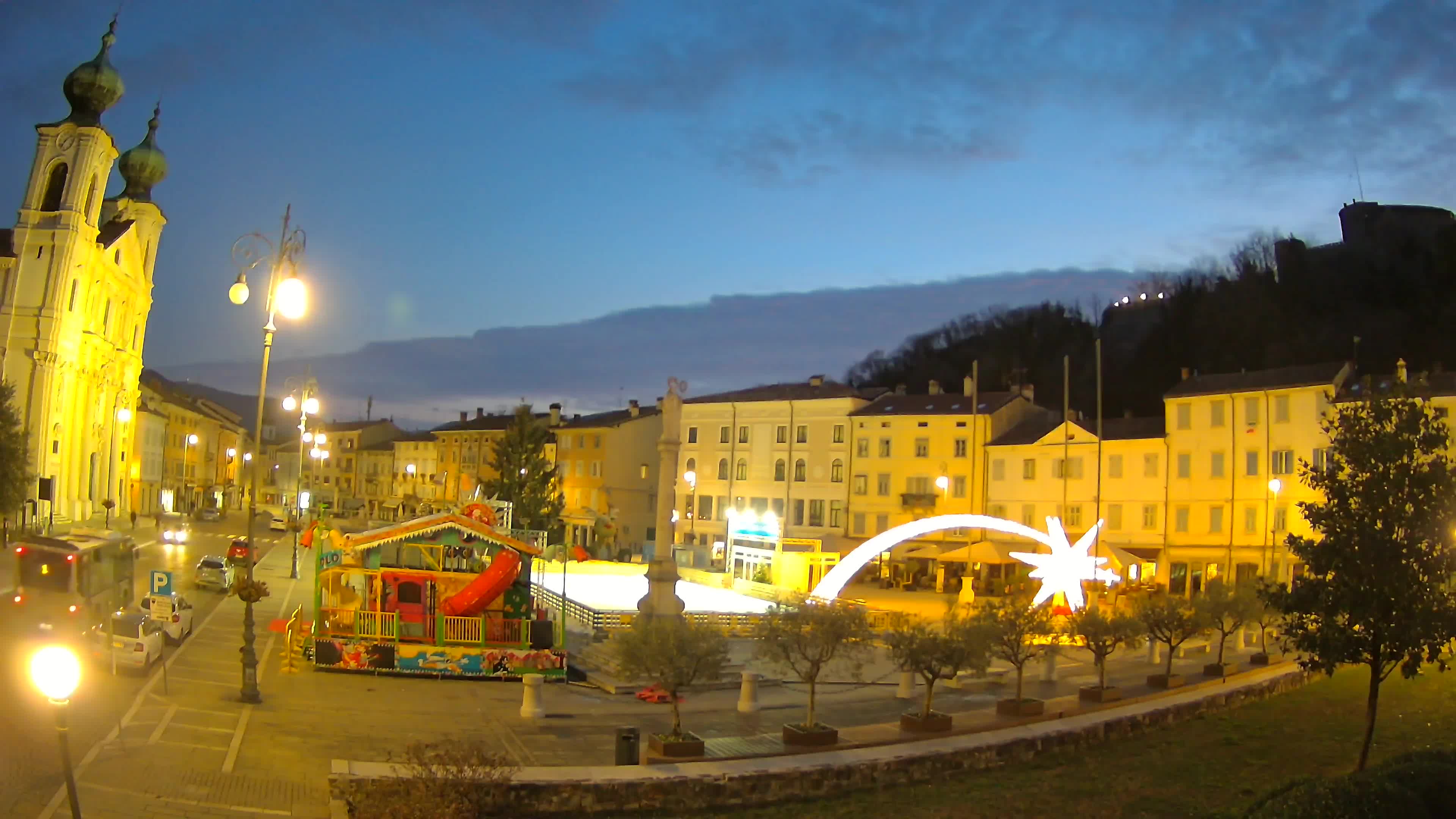 Gorizia – Plaza Vittoria – iglesia de San Pedro. Ignacio