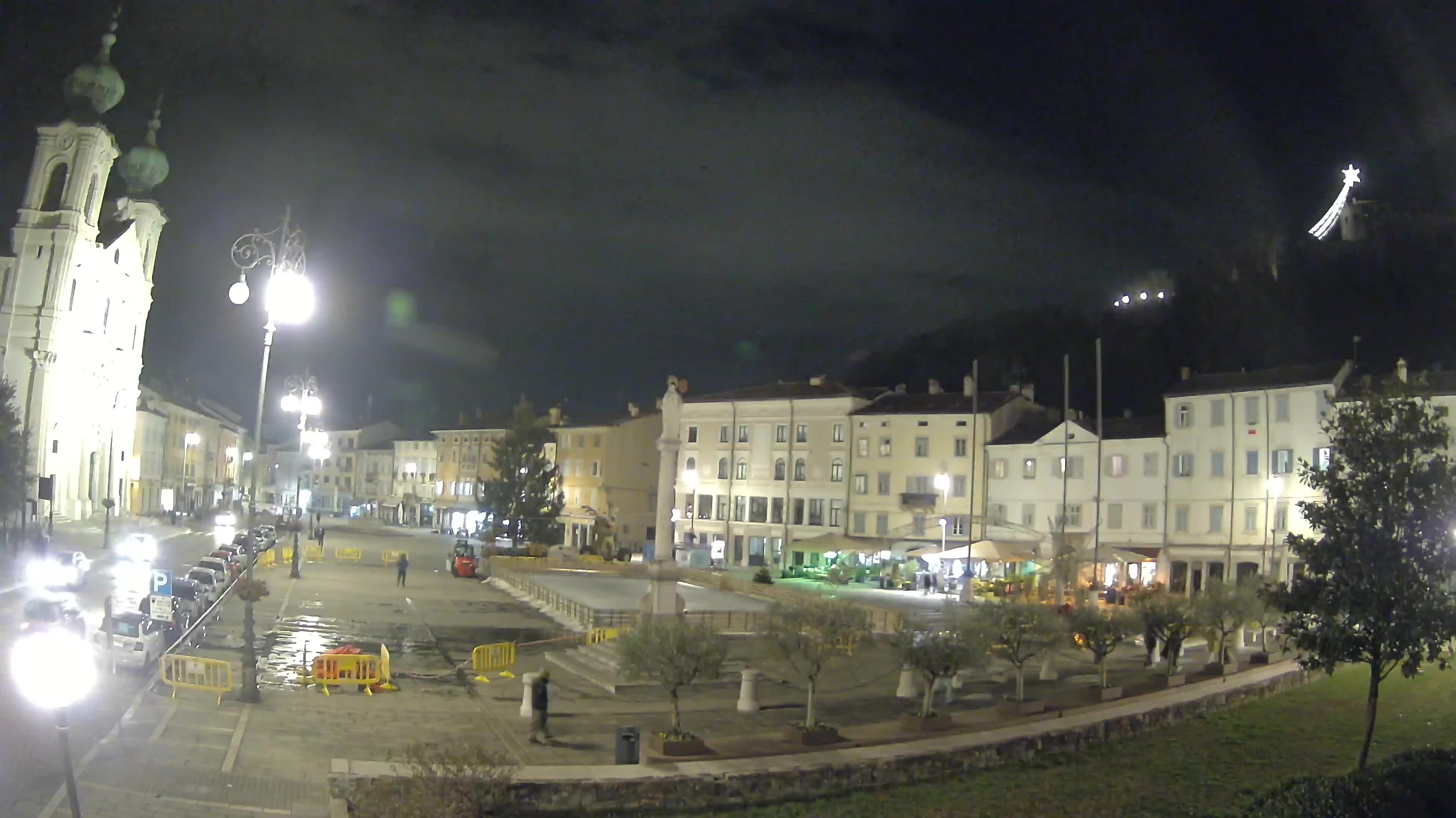 Kamera Gorica Travnik in cerkev sv. Ignacija