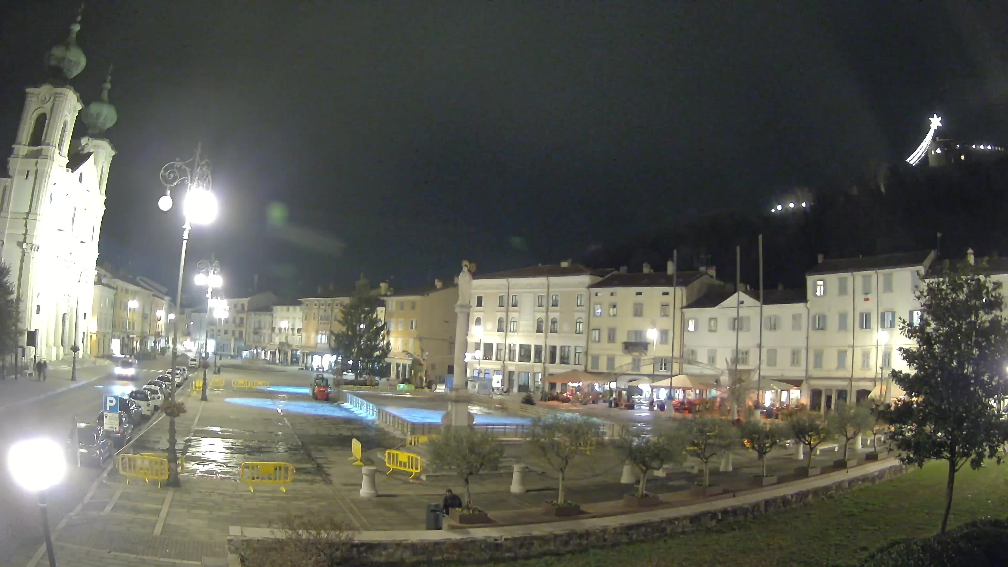 Gorizia – Plaza Vittoria – iglesia de San Pedro. Ignacio