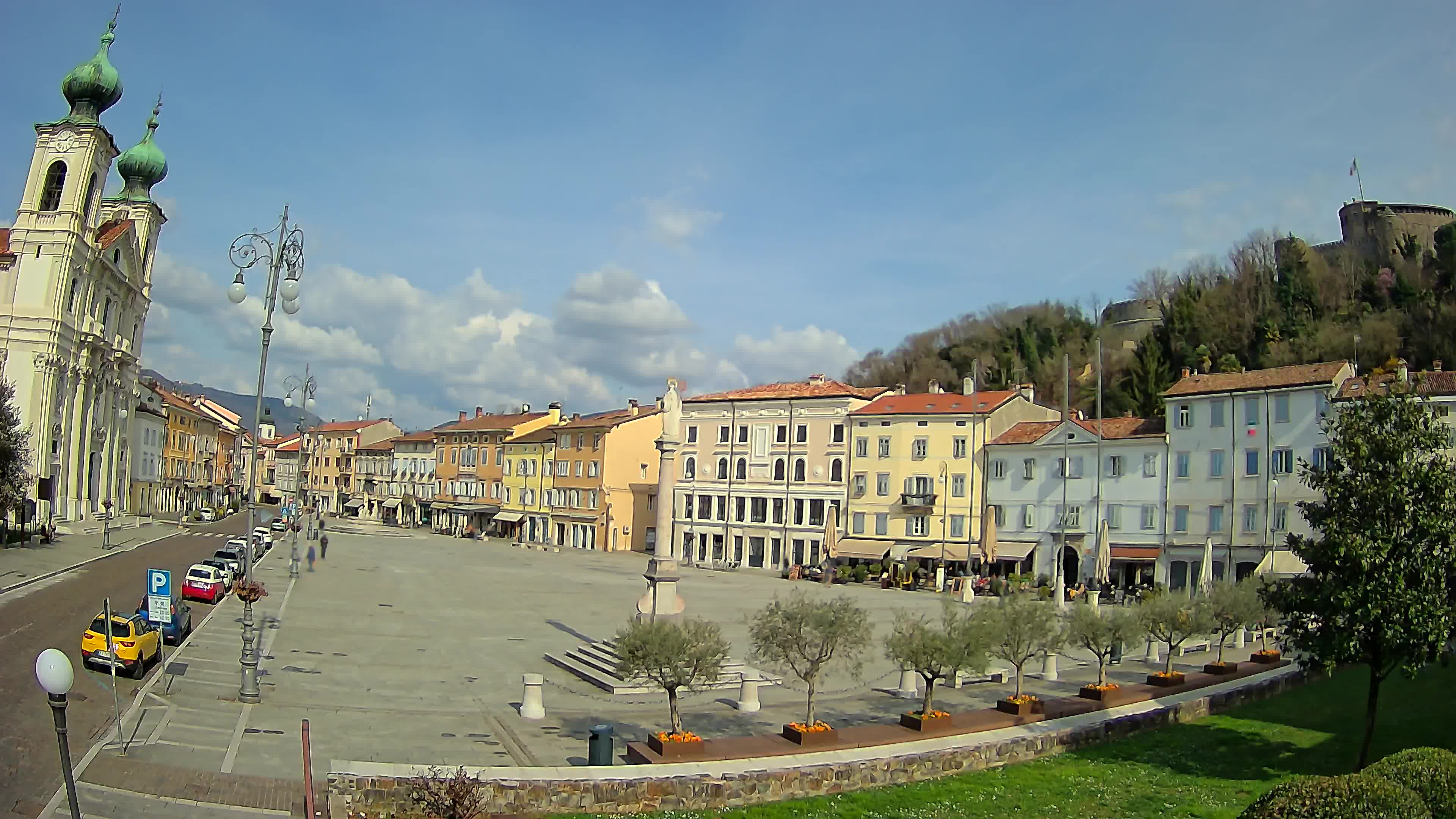 Gorizia – Plaza Vittoria – iglesia de San Pedro. Ignacio